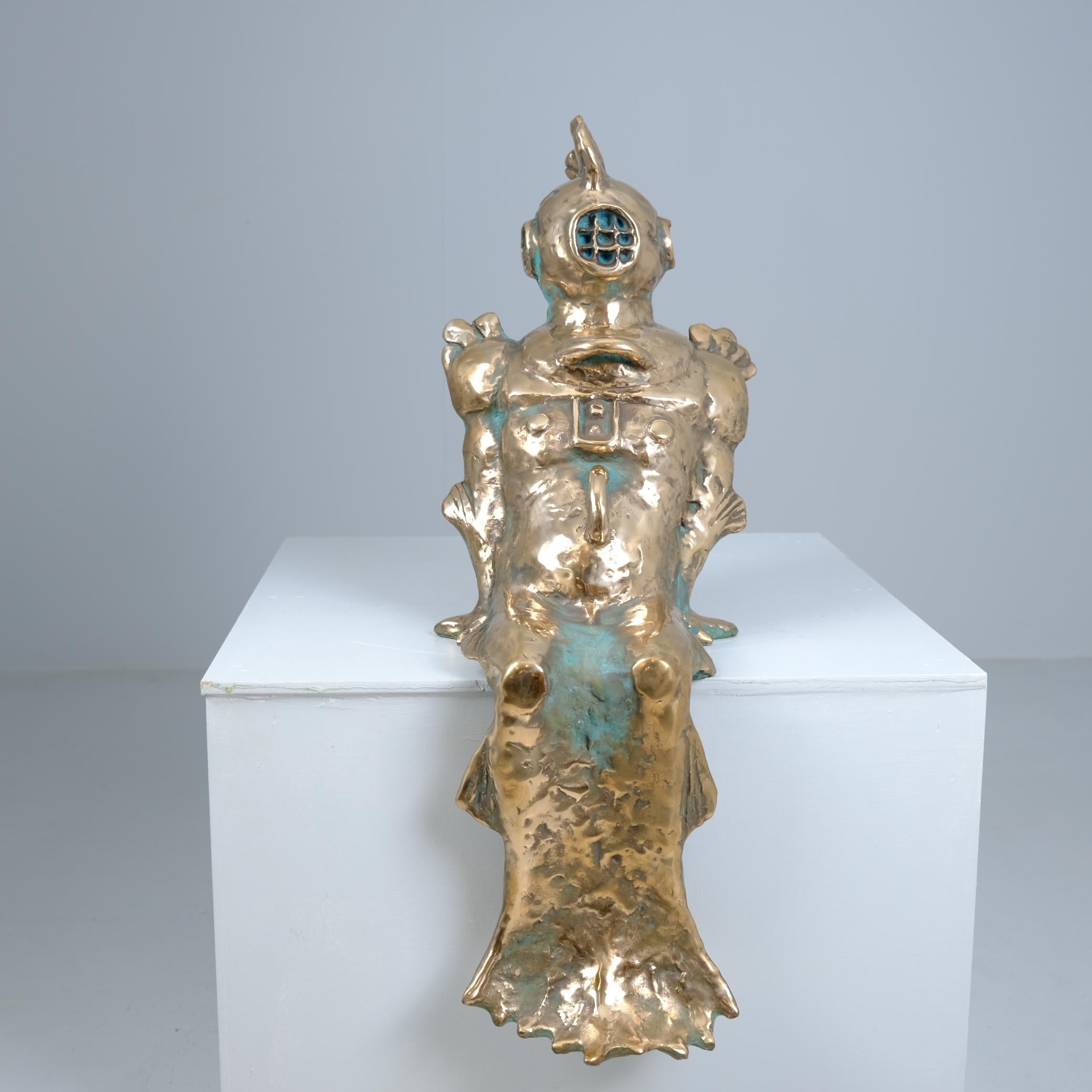 Fatto a mano Modernist Futuristic Diver Brass Sculpture, First Born by Sakari Kannosto 2022 in vendita