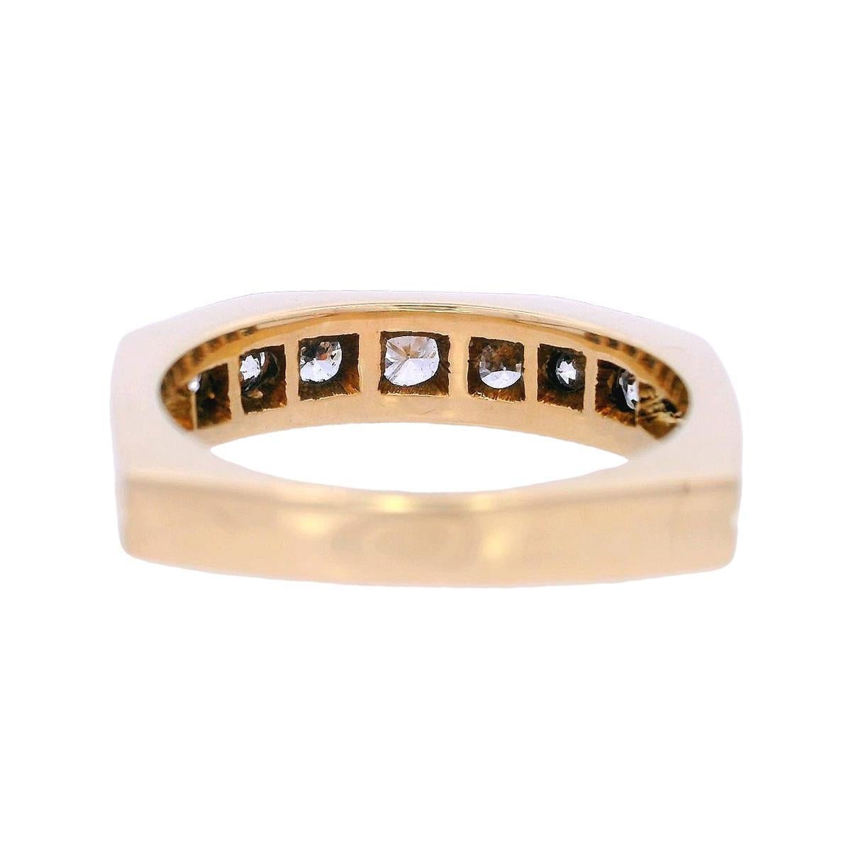 Bague moderniste géométrique en or jaune 18 carats avec diamants en vente 3