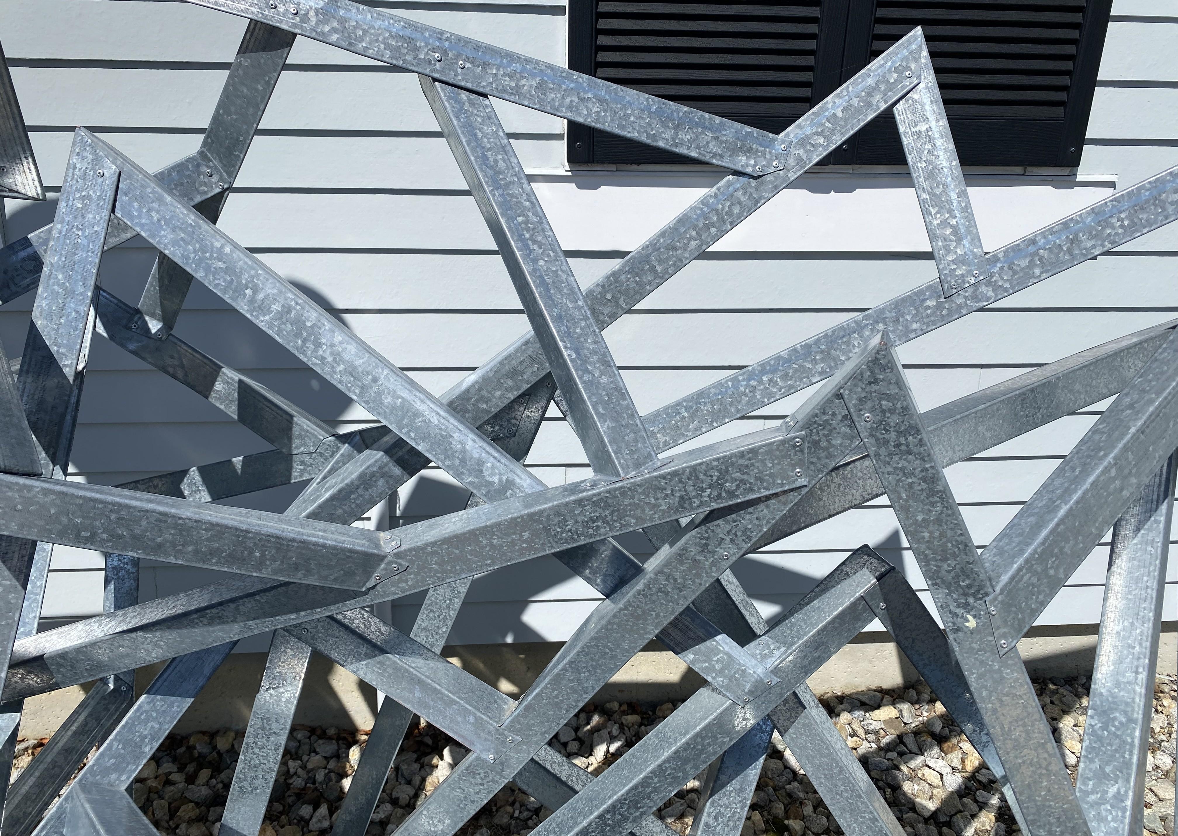 Modernist Geometric Galvanized Metal Outdoor Sculpture In Good Condition For Sale In Milford, NH