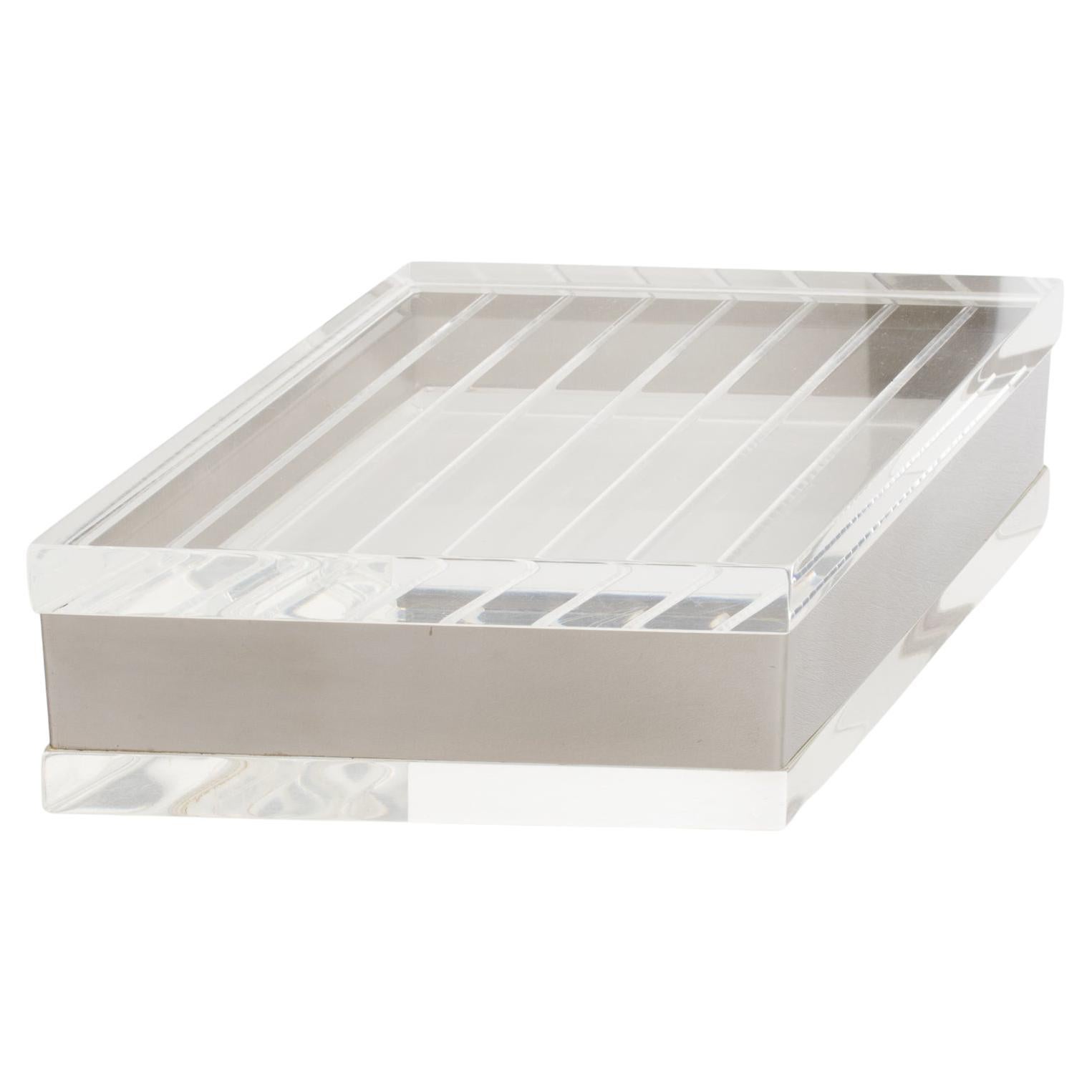 Caja decorativa modernista geométrica de lucita y cromo, Francia circa 1970