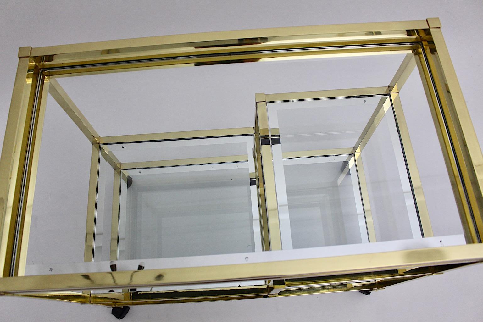 Carrito de Bar Modernista Geométrico Vintage Metal Dorado Cristal Años 70 Italia en venta 5