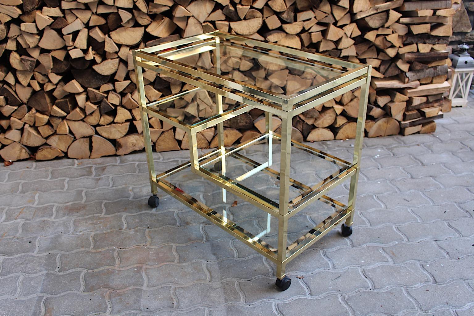 Carrito de Bar Modernista Geométrico Vintage Metal Dorado Cristal Años 70 Italia en venta 11