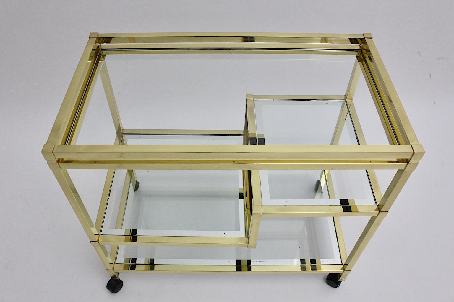 Carrito de Bar Modernista Geométrico Vintage Metal Dorado Cristal Años 70 Italia en venta 4