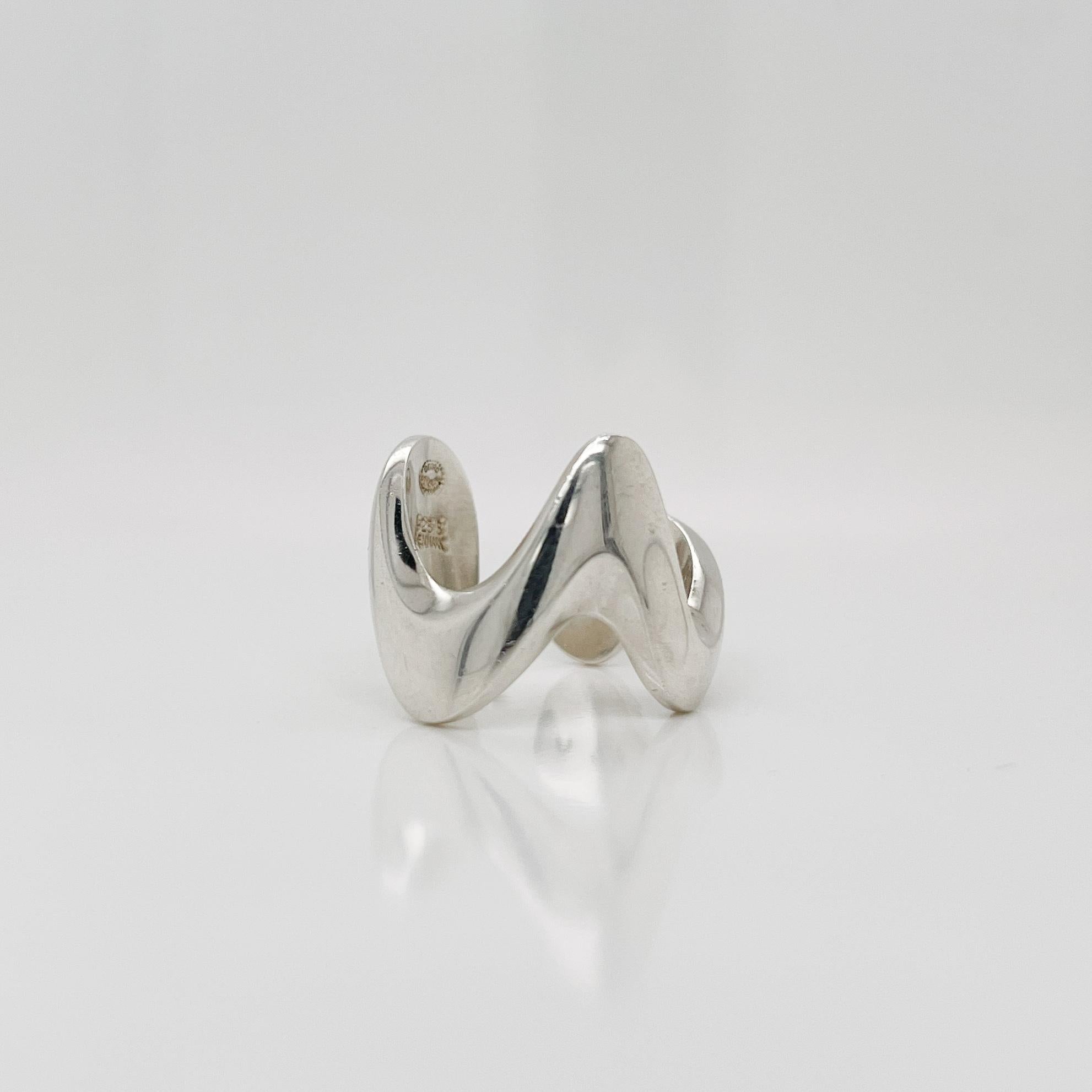 Modernist Georg Jensen Sterling Silver Ring Model No. A 77 C by Ole Ishøj In Good Condition For Sale In Philadelphia, PA