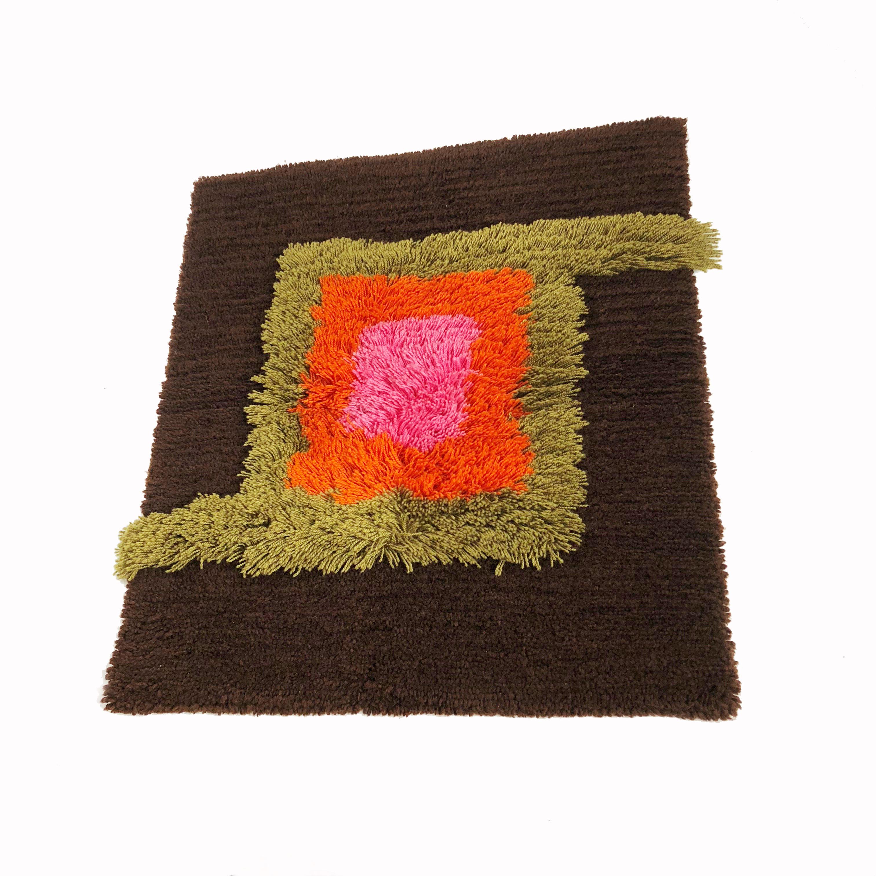 Mid-Century Modern Modernist German Wall Rug by Cromwell Tefzet, Design by S. Doege, Germany, 1970s For Sale