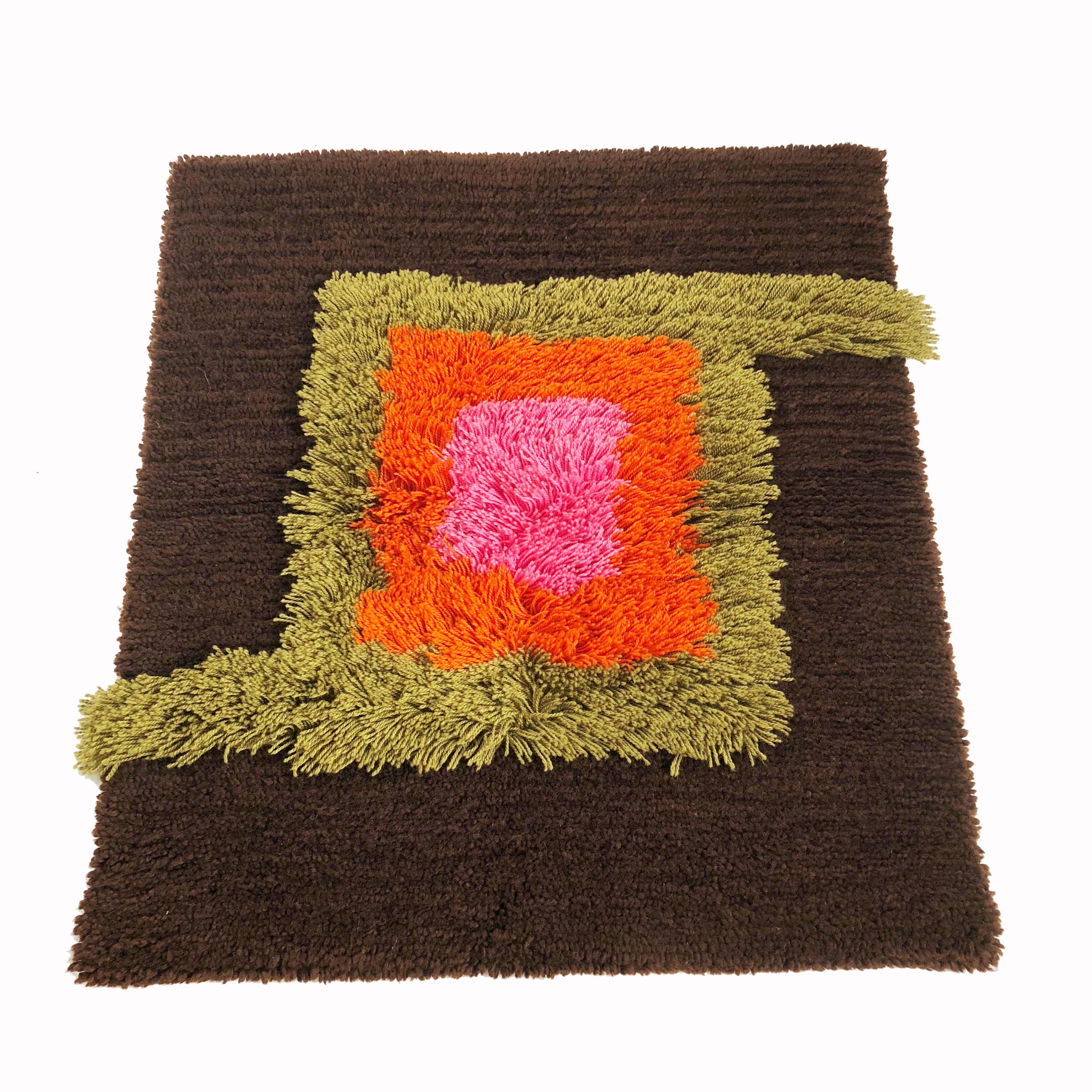 20th Century Modernist German Wall Rug by Cromwell Tefzet, Design by S. Doege, Germany, 1970s