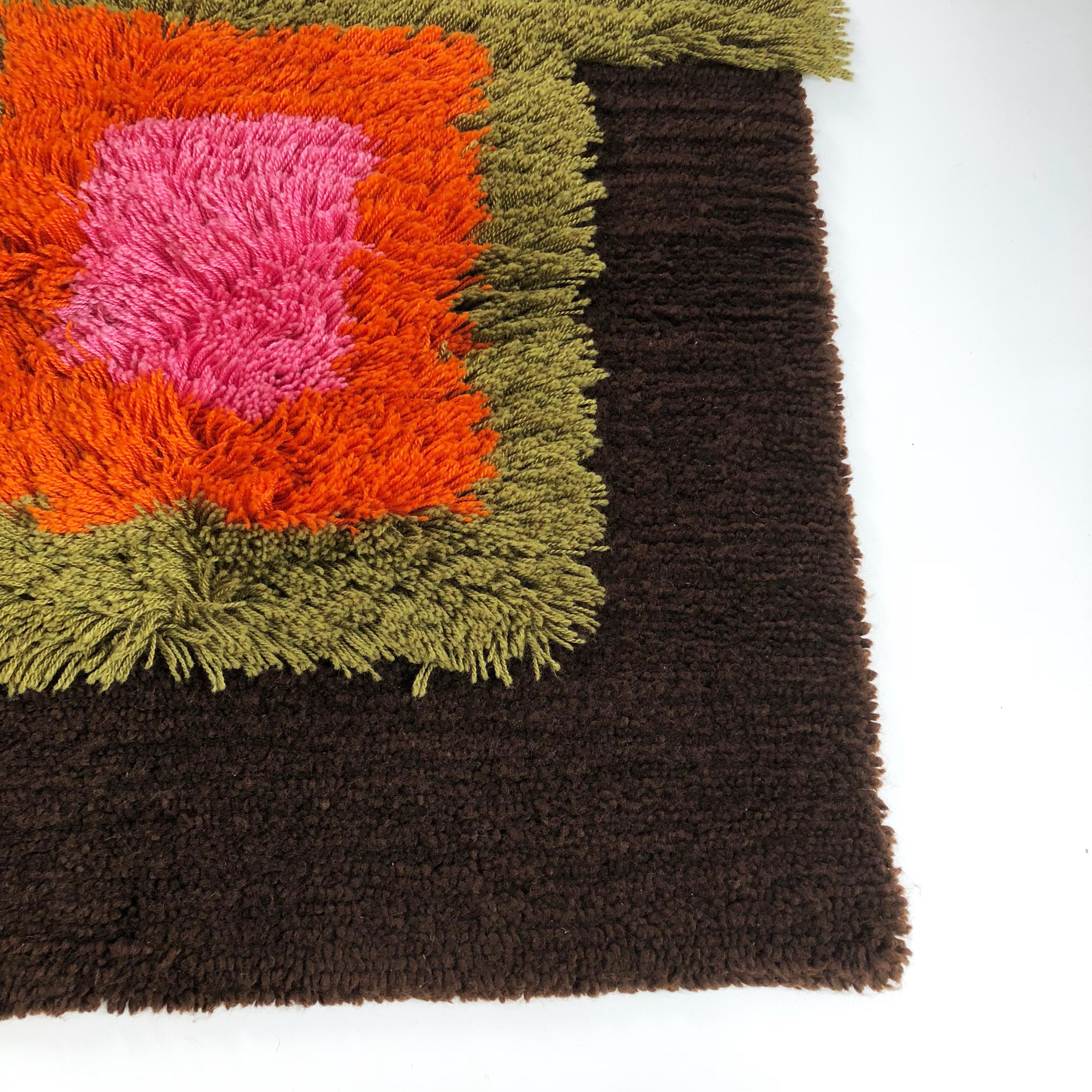 Modernist German Wall Rug by Cromwell Tefzet, Design by S. Doege, Germany, 1970s For Sale 3
