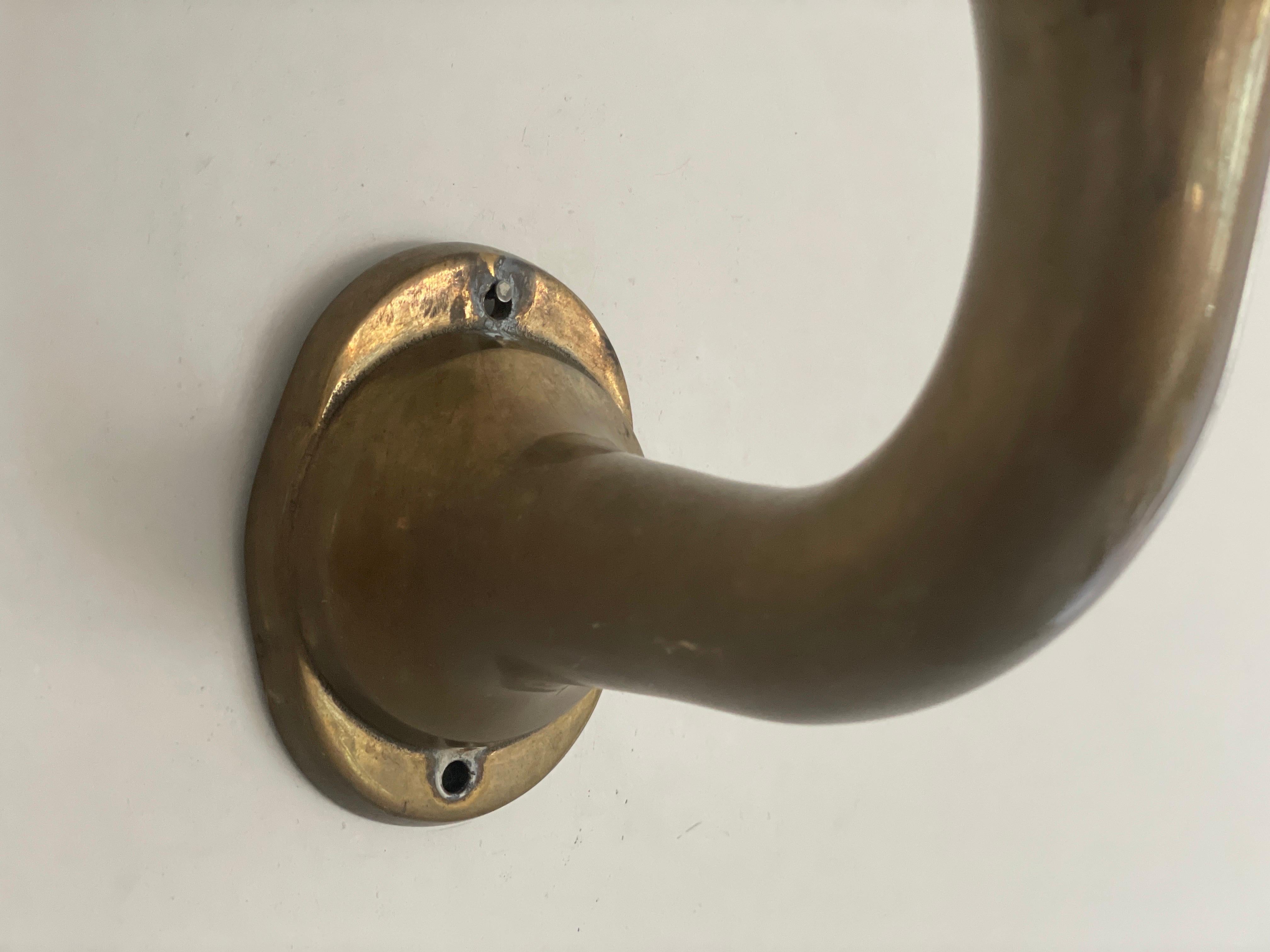Modernist Glass and Bronze Body Pair of Sconces, 1960s, Italy en venta 1