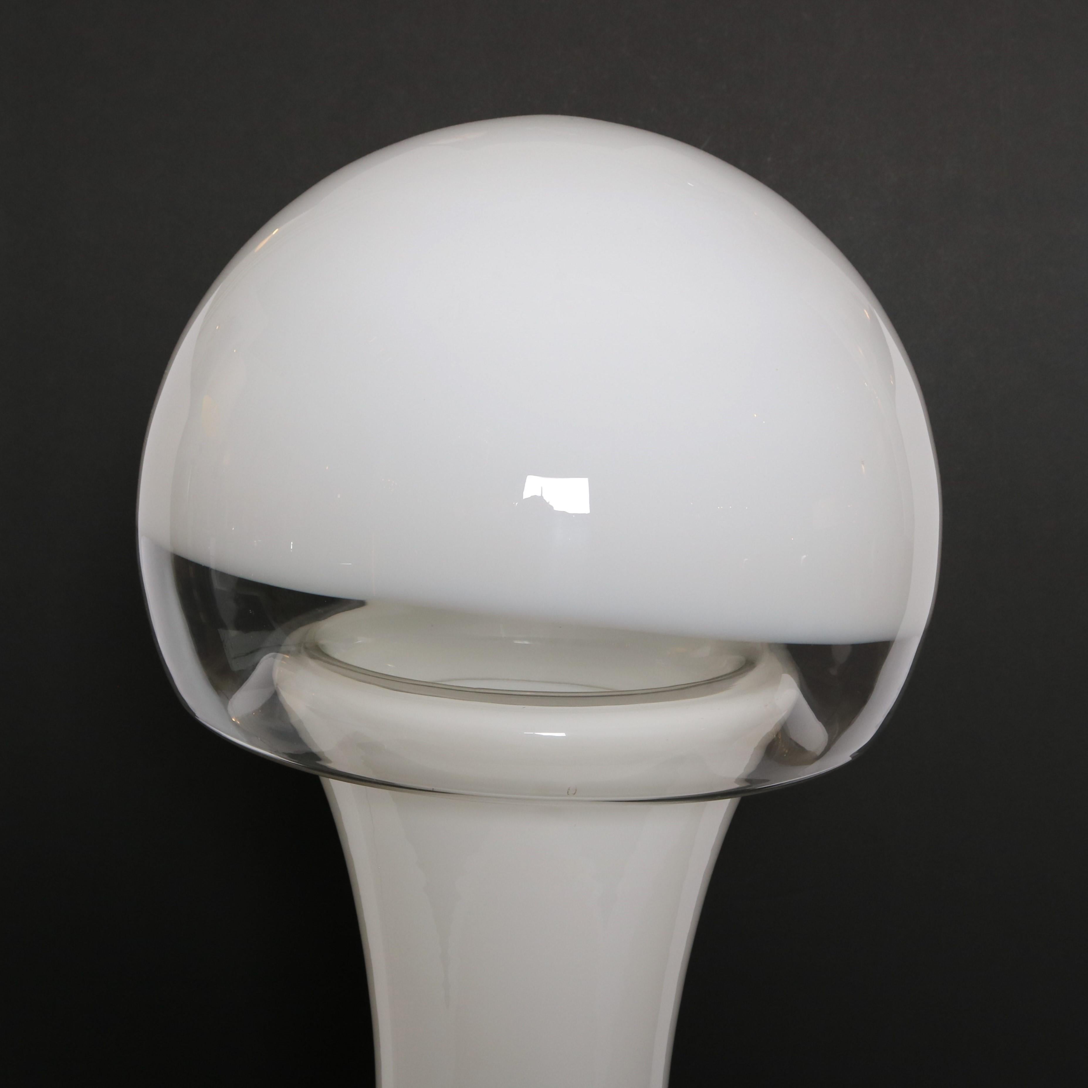 Lámpara de pie de cristal modernista en Bueno estado para la venta en New York, NY