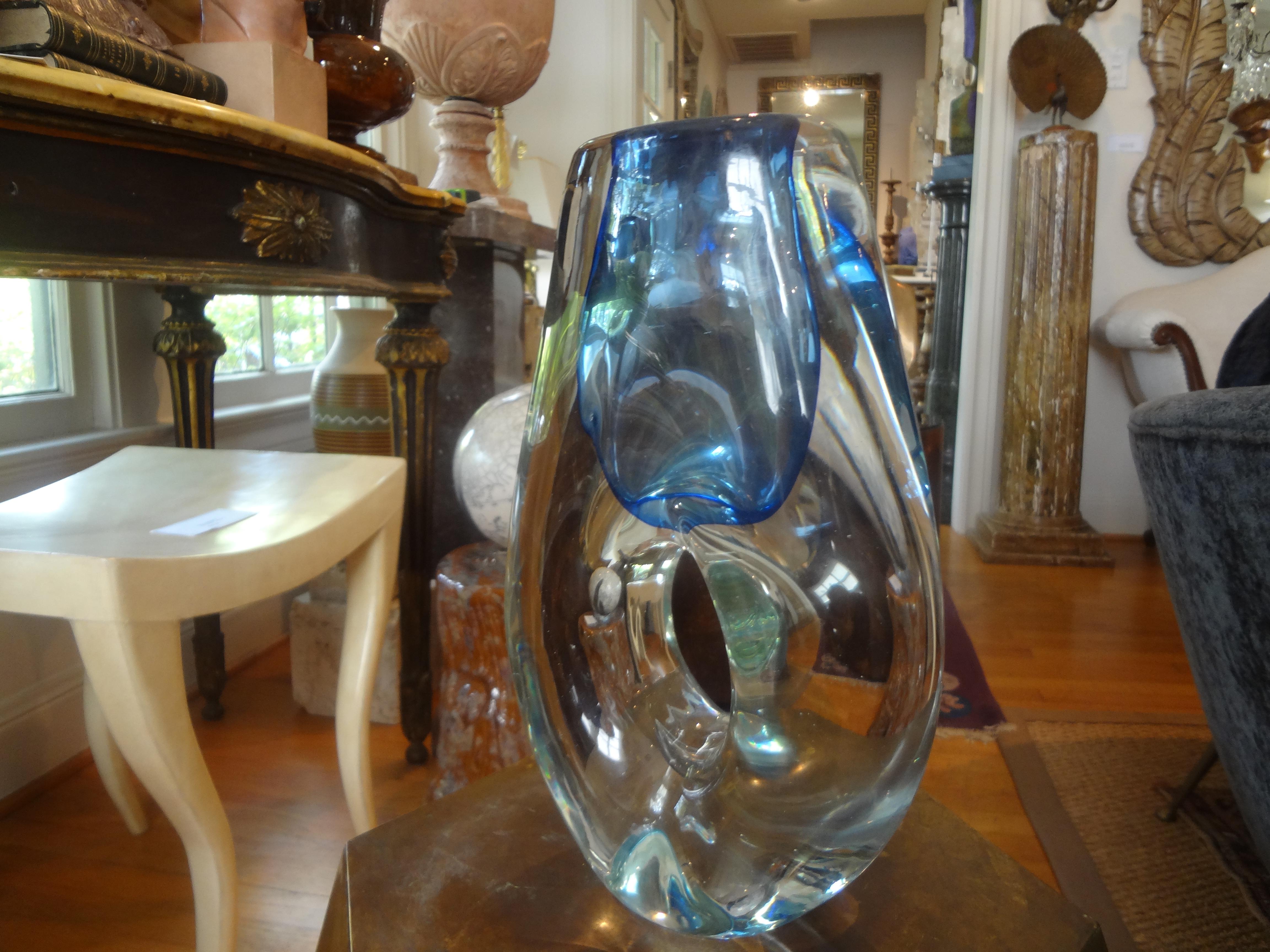 Modernist Glass Vase or Sculpture In Good Condition In Houston, TX