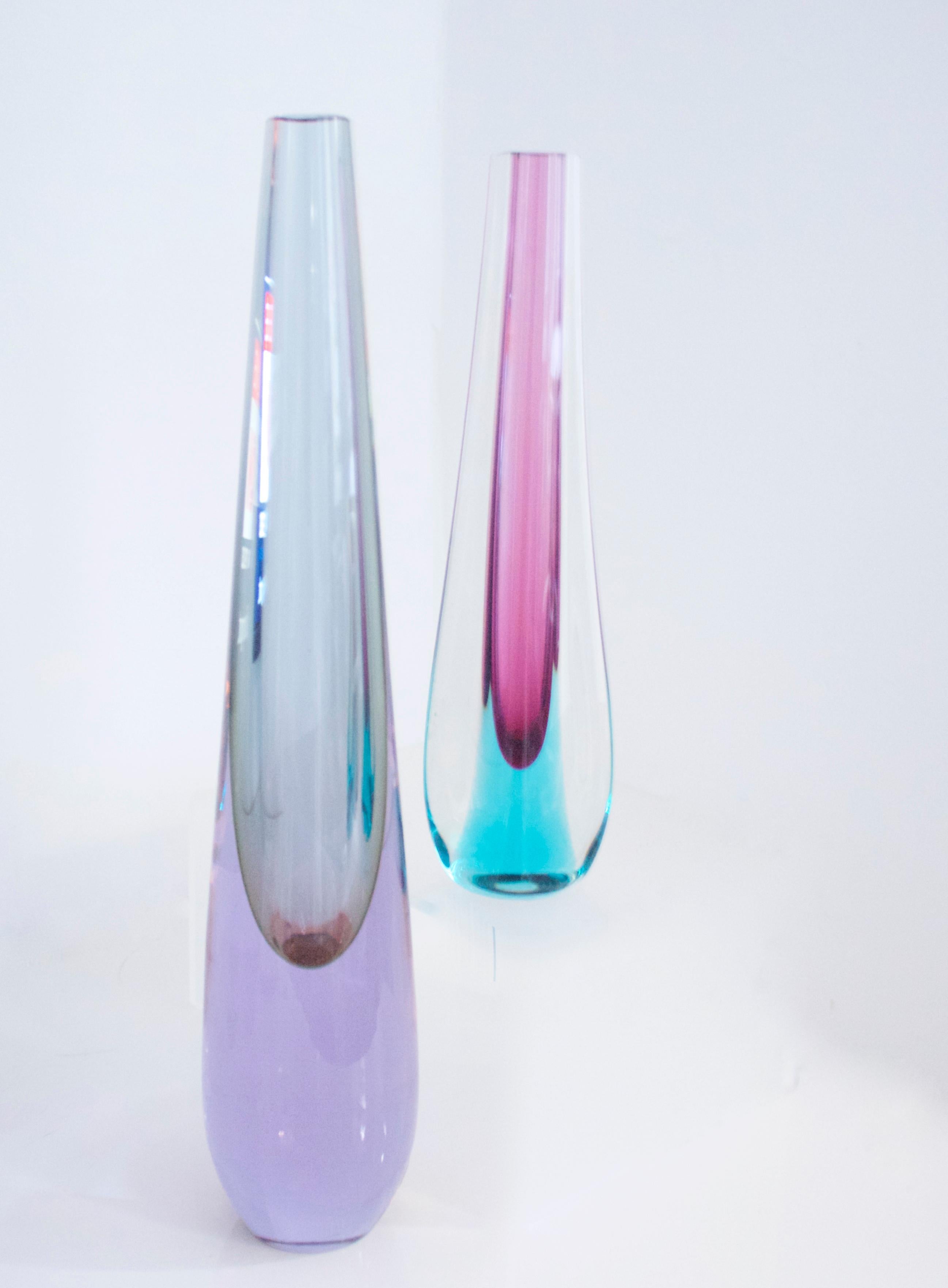 Modernist Glass Vases Murano Teardrop by Ferro and 'Block' Vase by Nuutajarvi For Sale 1
