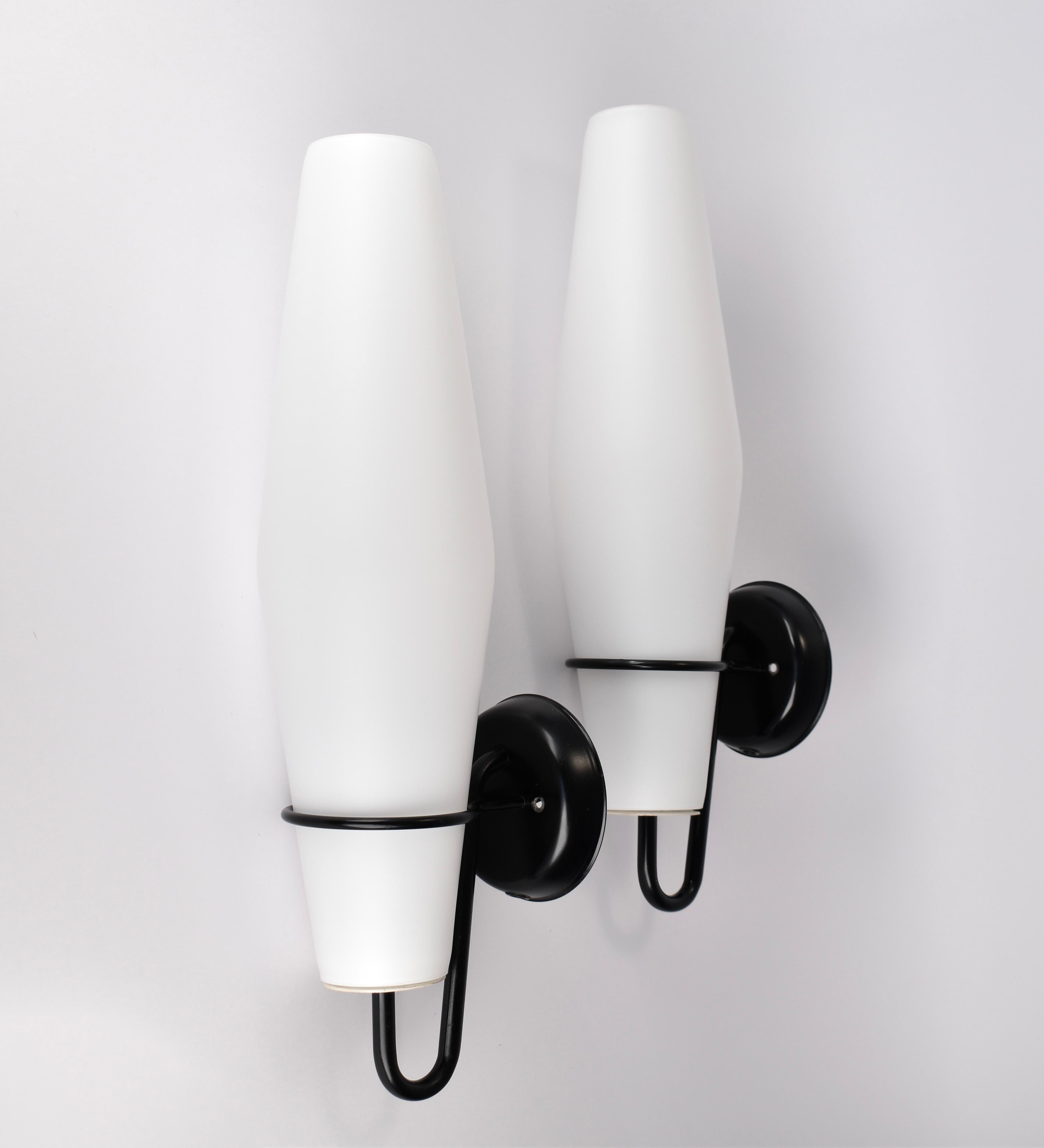 Apliques de cristal modernistas C-1556 by Raak, Años 50 Holandés en venta