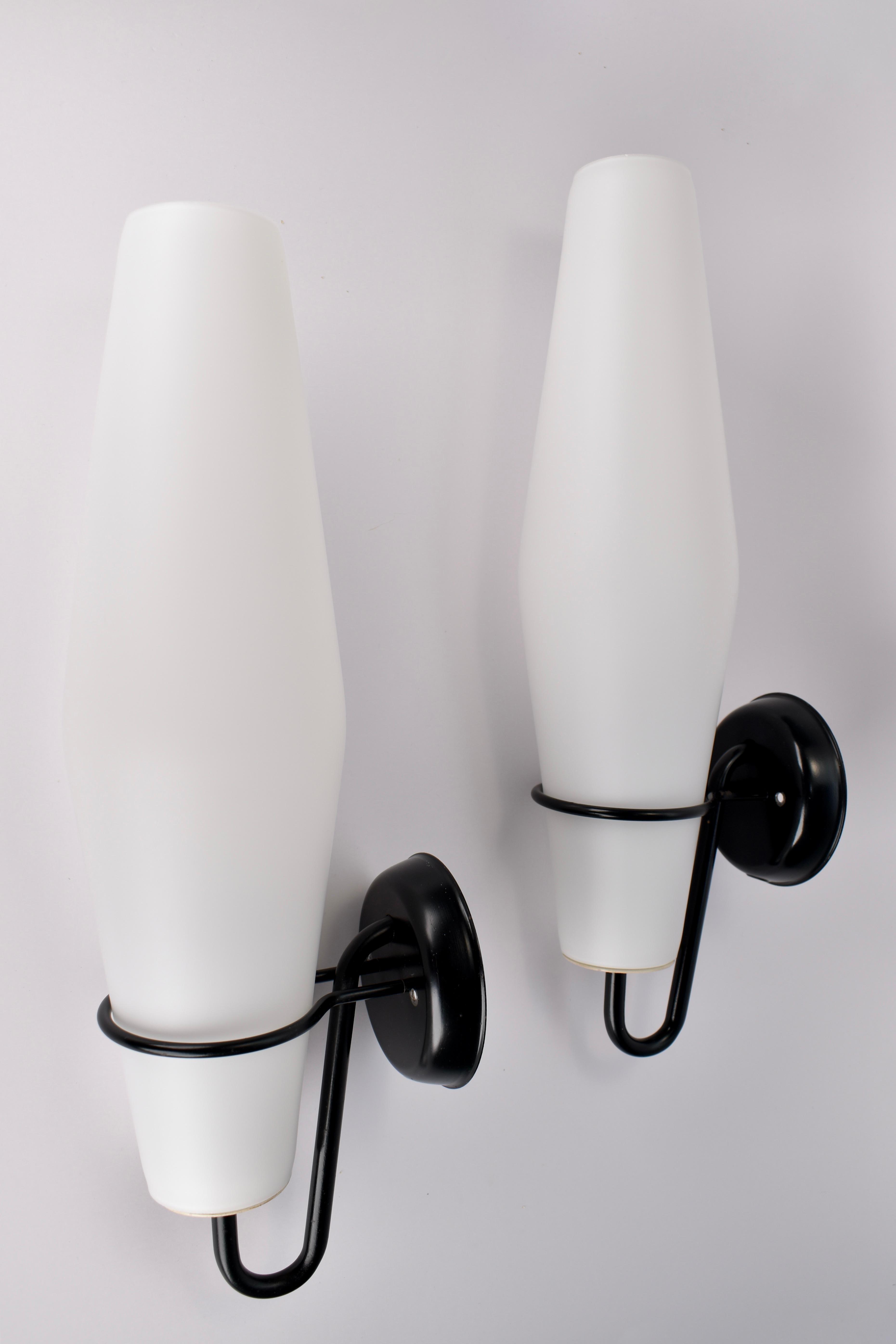 Apliques de cristal modernistas C-1556 by Raak, Años 50 en Bueno estado para la venta en AMSTERDAM, NL