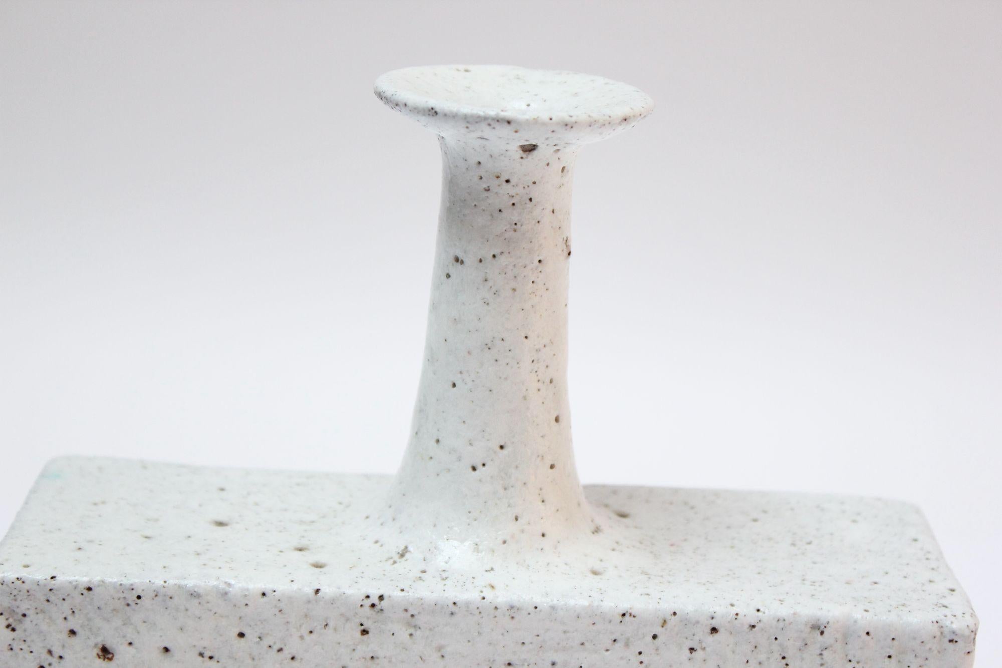 Modernistische Vase aus glasiertem Steingut von Bruno Gambone im Angebot 7