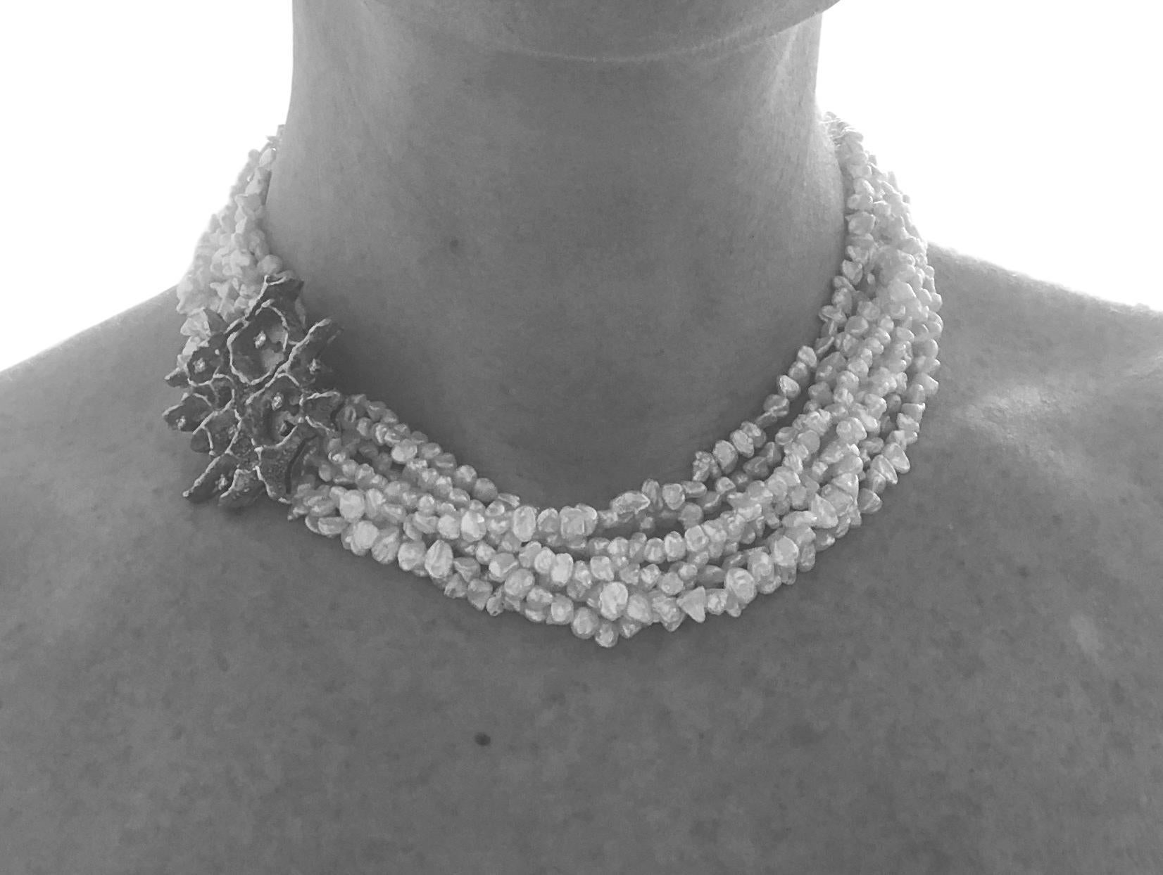 Modernistische Gold- und Keshi-Perlen- und Diamant-Brosche-Halskette, 1960er Jahre im Angebot 2