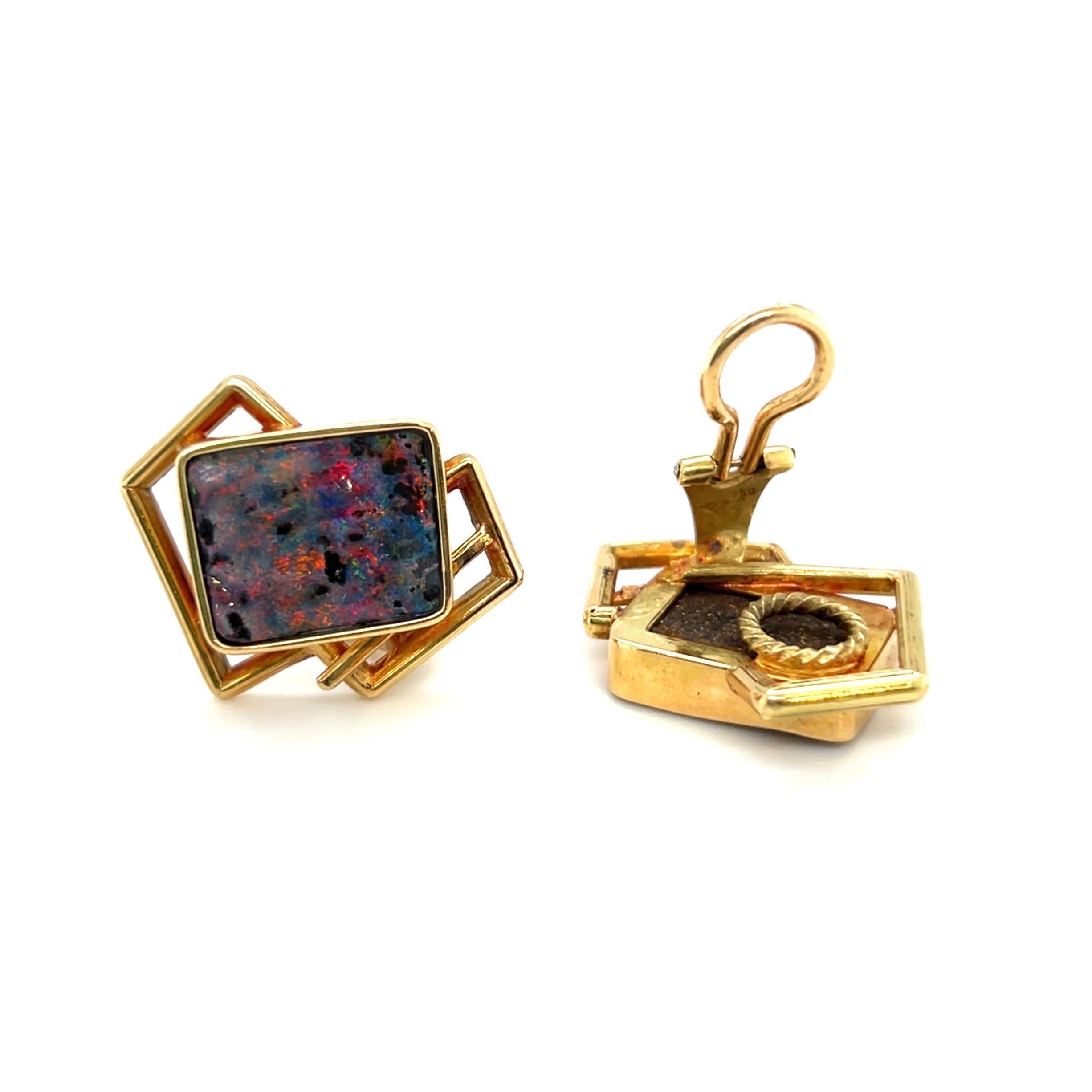 Modernist Gold and Opal Ear Clips In Good Condition For Sale In Zurich, CH