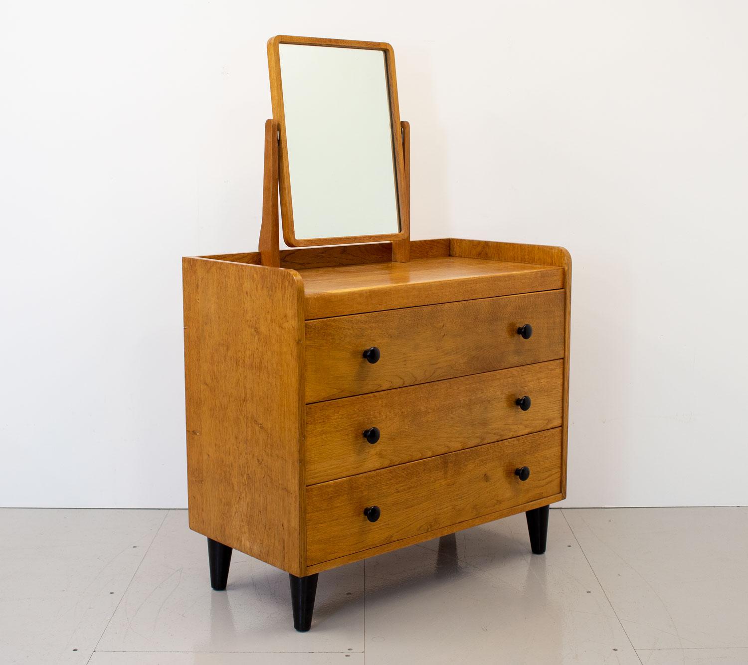 Mid-20th Century Modernist Gordon Russell Oak Dressing Table, 1940s