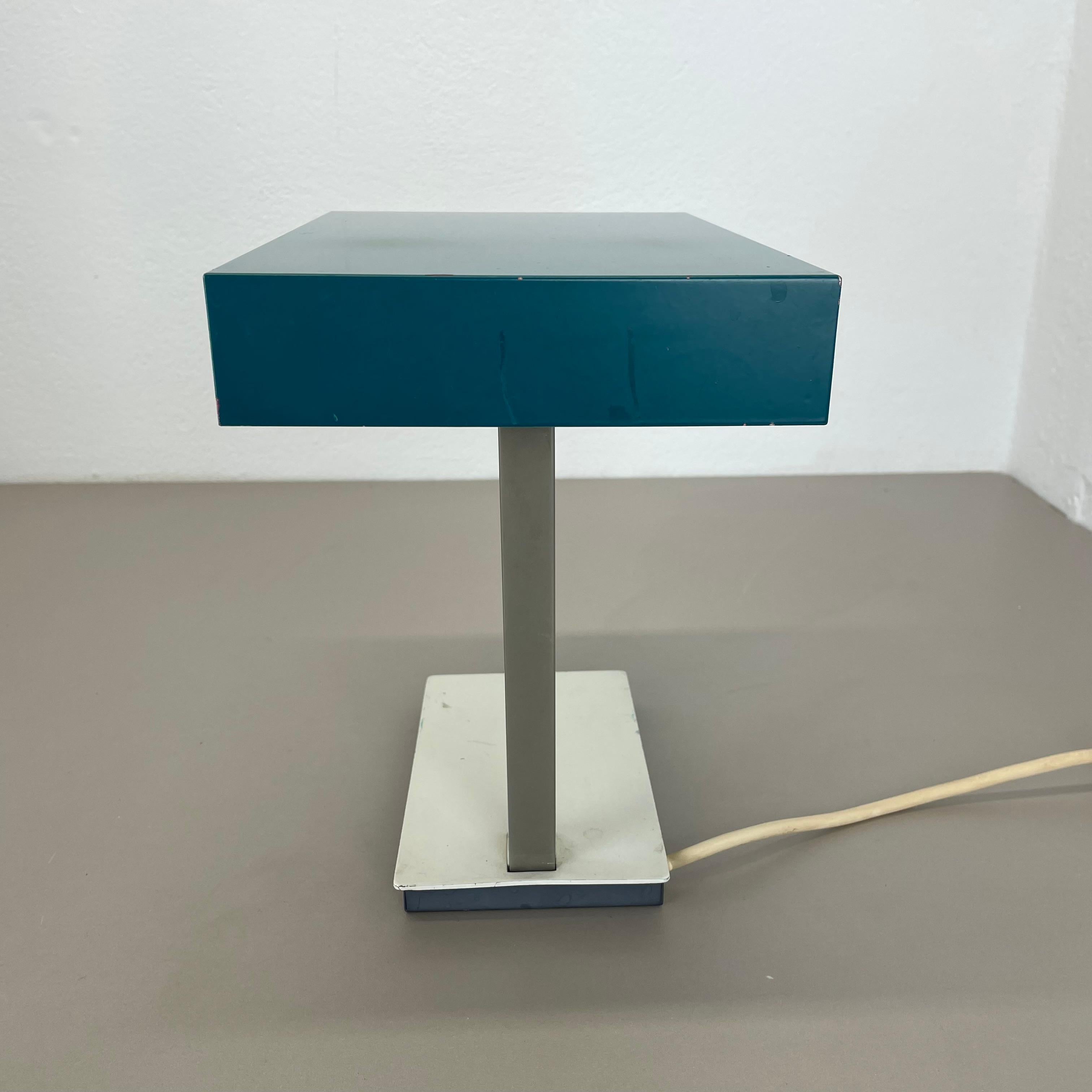 Lampada da tavolo cubica Sputnik verde modernista Kaiser Leuchten Lights, Germania, anni '70 in vendita 6