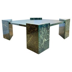 Tavolo da cocktail modernista in fibra di vetro finto marmo verde, anni '80