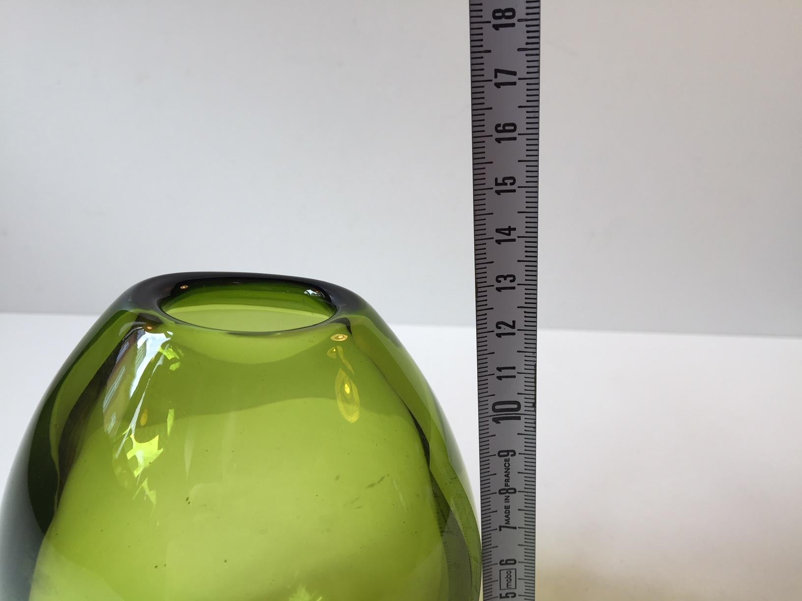 Mid-20th Century Modernist Green Teardrop Vase by Per Lütken for Holmegaard, 1960s