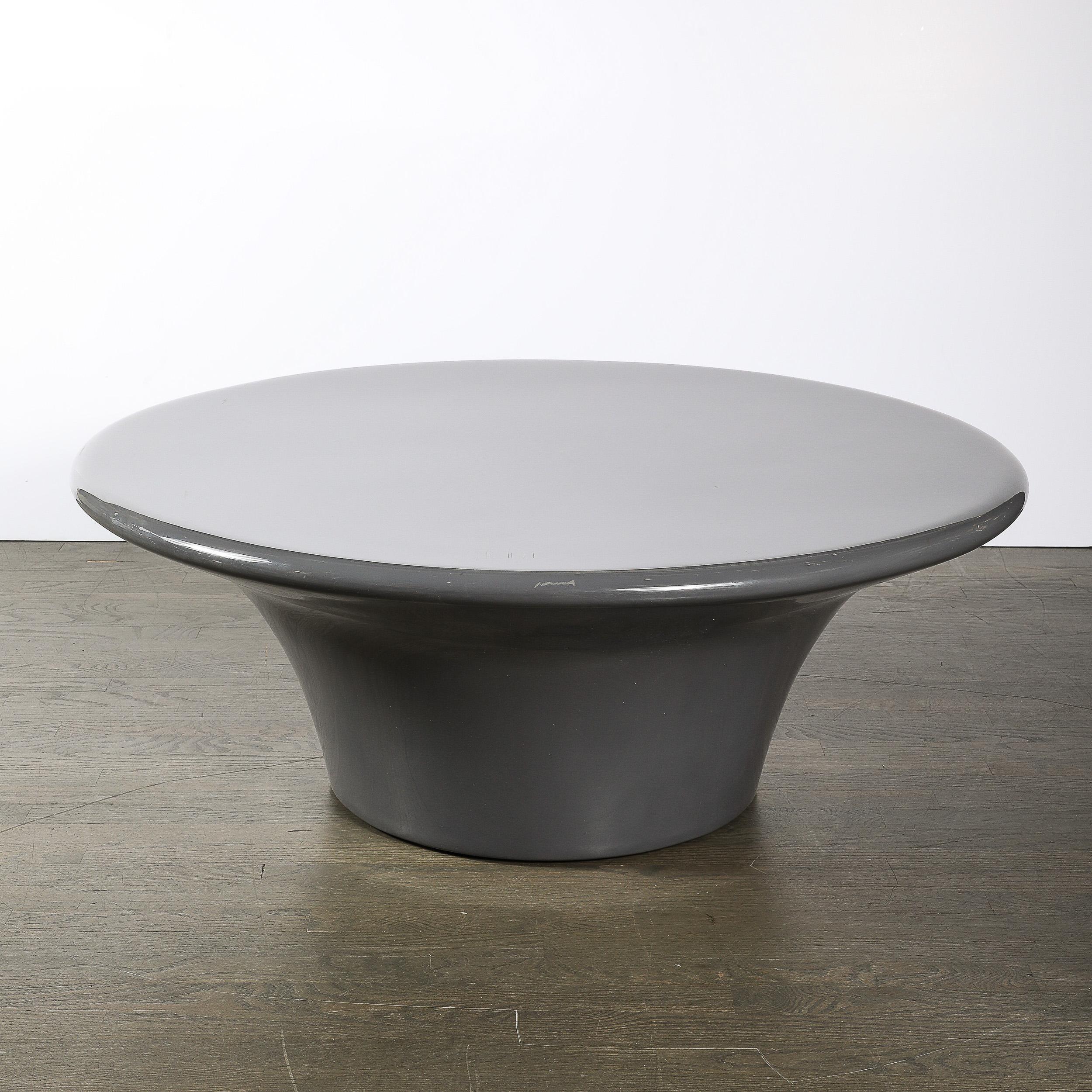 Late 20th Century Modernist Grey Lacquer Curvilinear Sculptural Cocktail Table For Sale