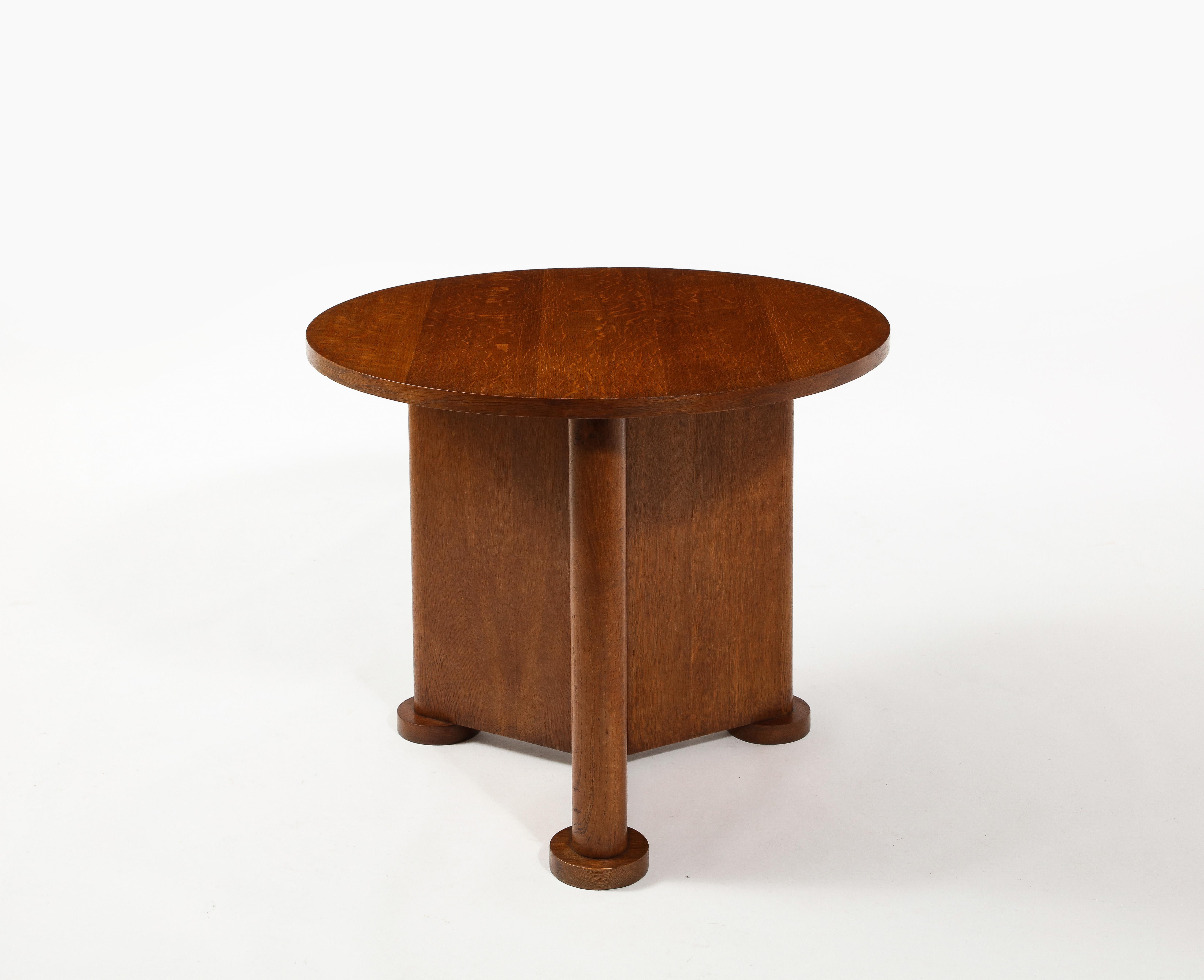 Round Oak Modernized Art Deco Gueridon Side Table, France 1940's For Sale 2