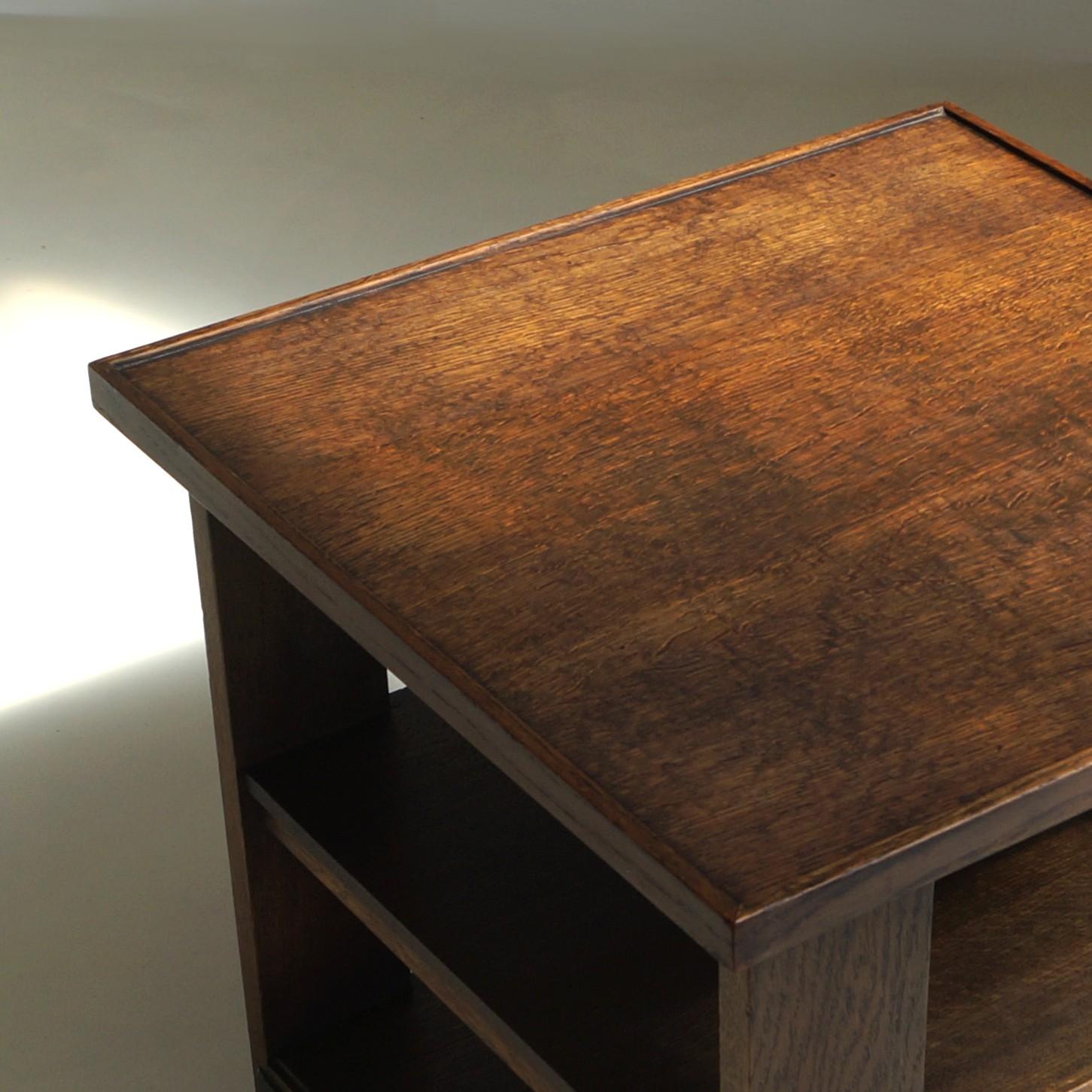 Table d'appoint moderniste à trois niveaux de l'école de Haagse par L.O.V. Oosterbeek, années 1920 en vente 5