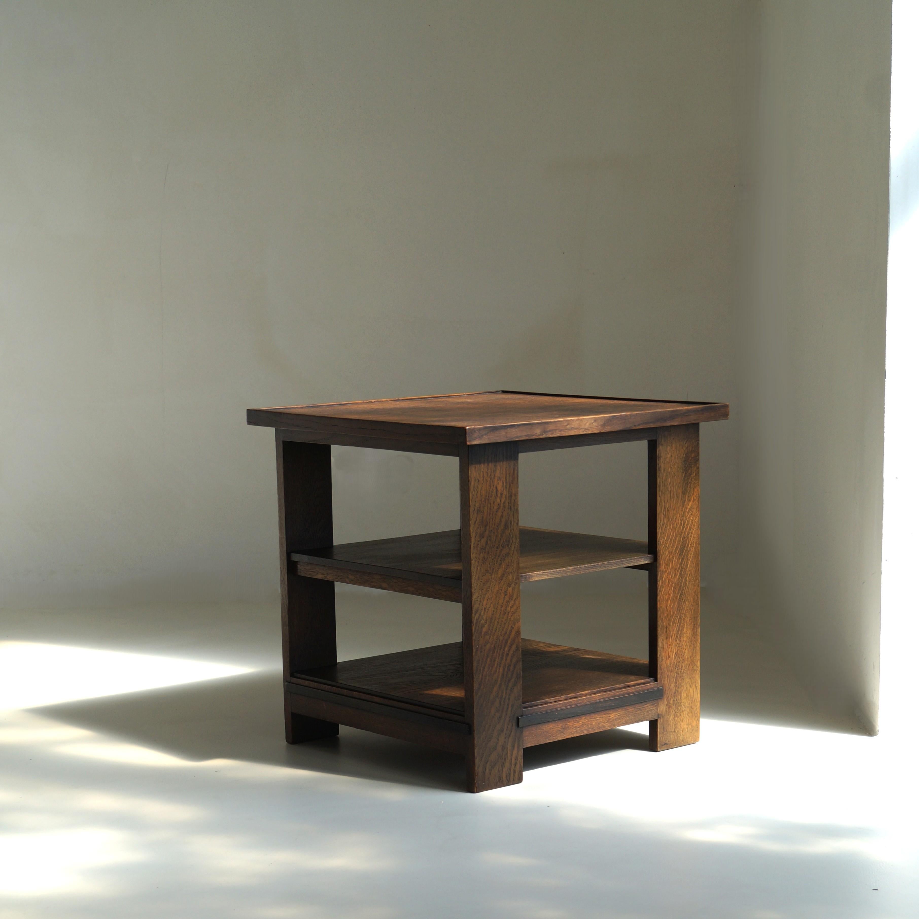 Table d'appoint moderniste à trois niveaux de l'école de Haagse par L.O.V. Oosterbeek, années 1920 en vente 9