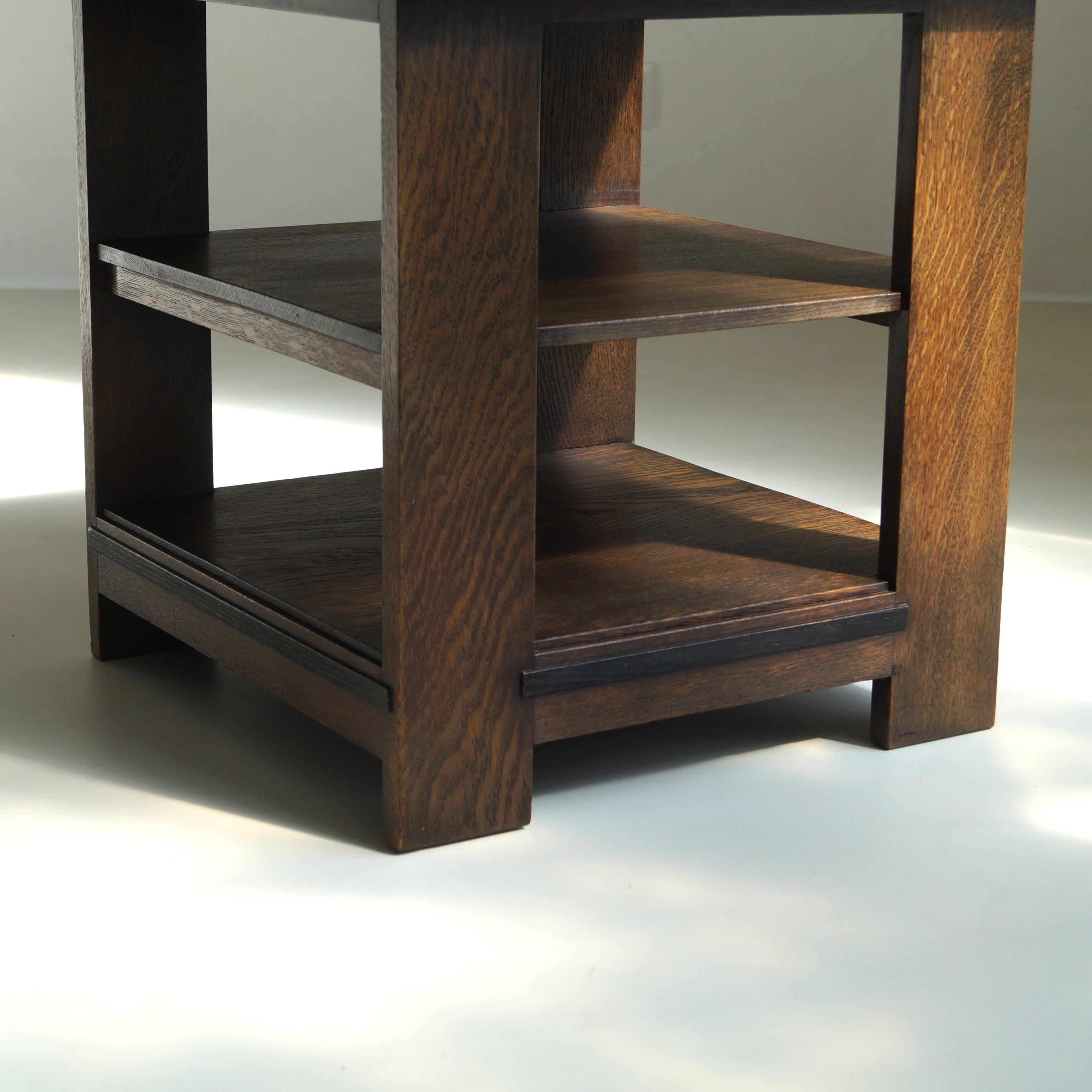 Table d'appoint moderniste à trois niveaux de l'école de Haagse par L.O.V. Oosterbeek, années 1920 en vente 11