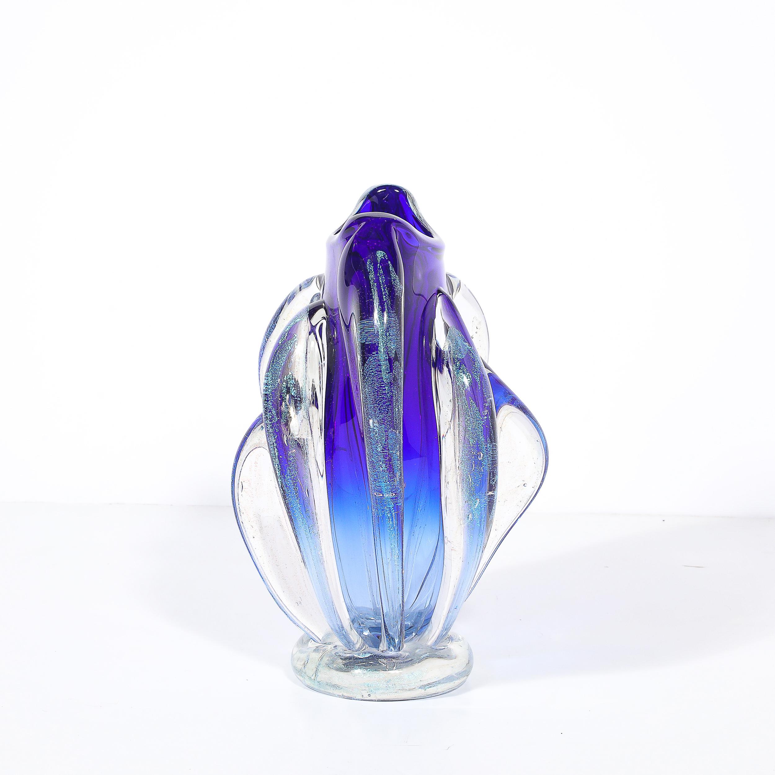 Modernistische Vase aus mundgeblasenem Kunstglas in Kobalt und Ultramarin signiert Will Dexter im Zustand „Hervorragend“ im Angebot in New York, NY
