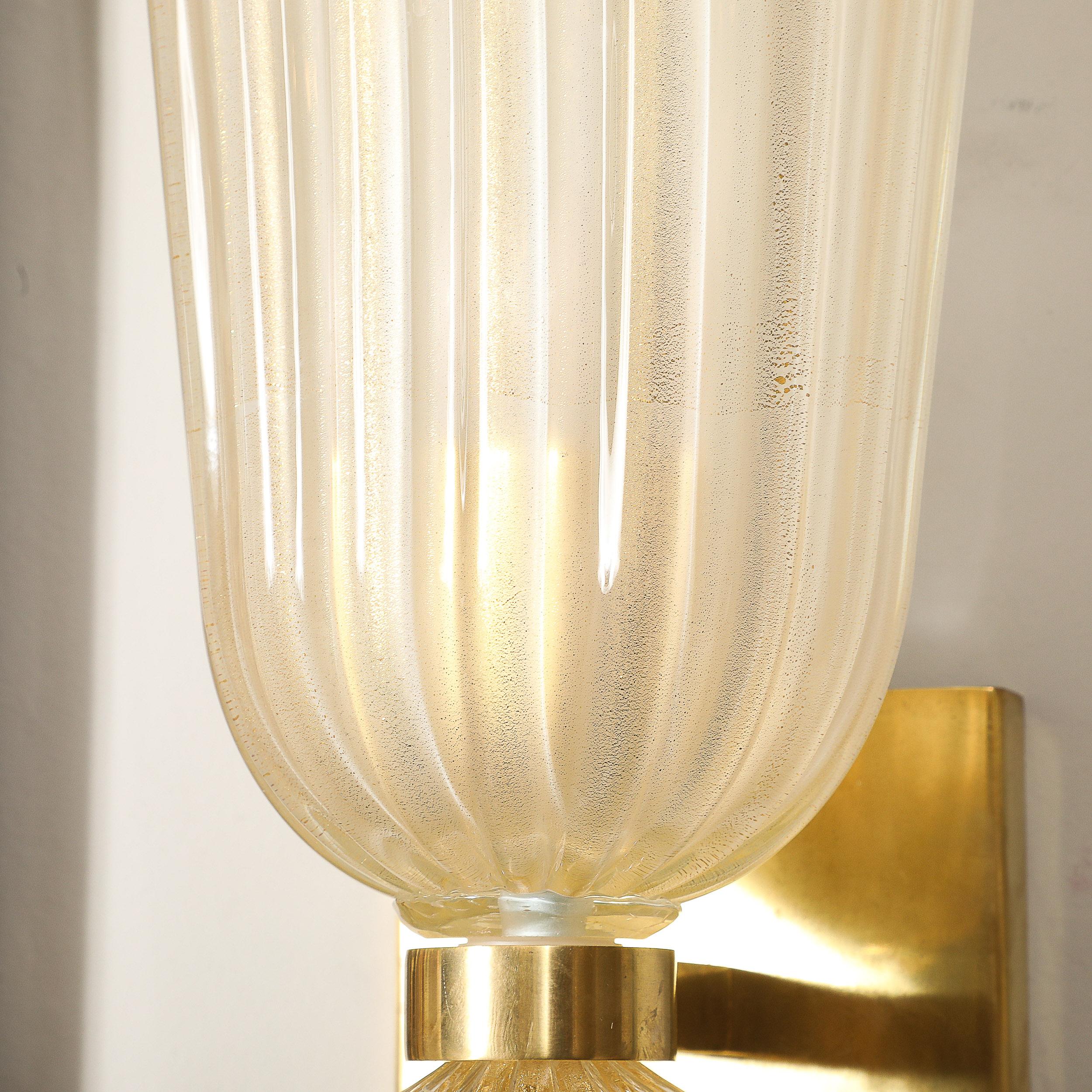 Applique moderniste in vetro di Murano soffiato a mano e ottone con scanalature in oro 24 carati in vendita 6