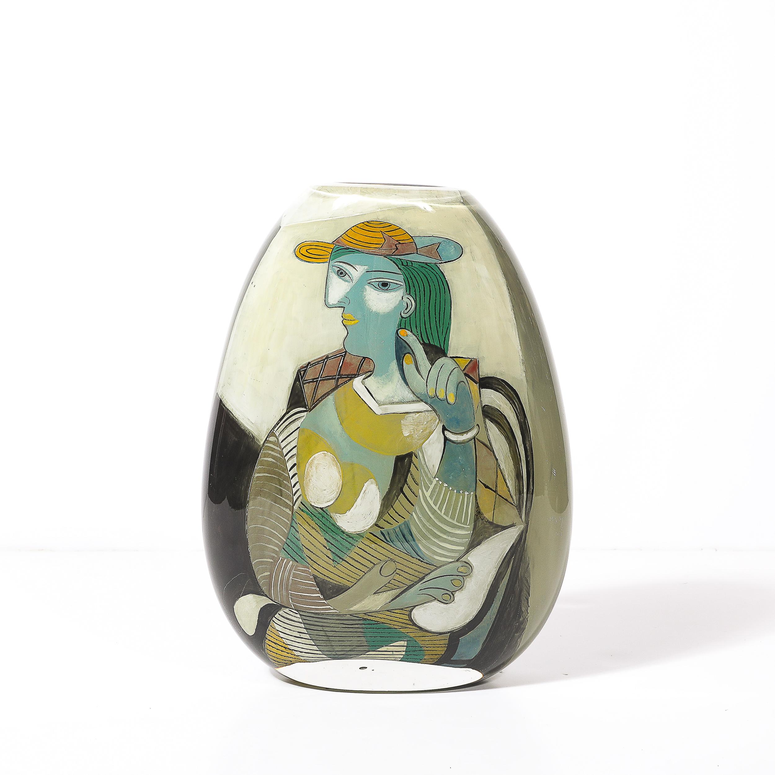 Français Vase moderniste en verre soufflé à la bouche avec motif Picasso signé Ada Loumani en vente