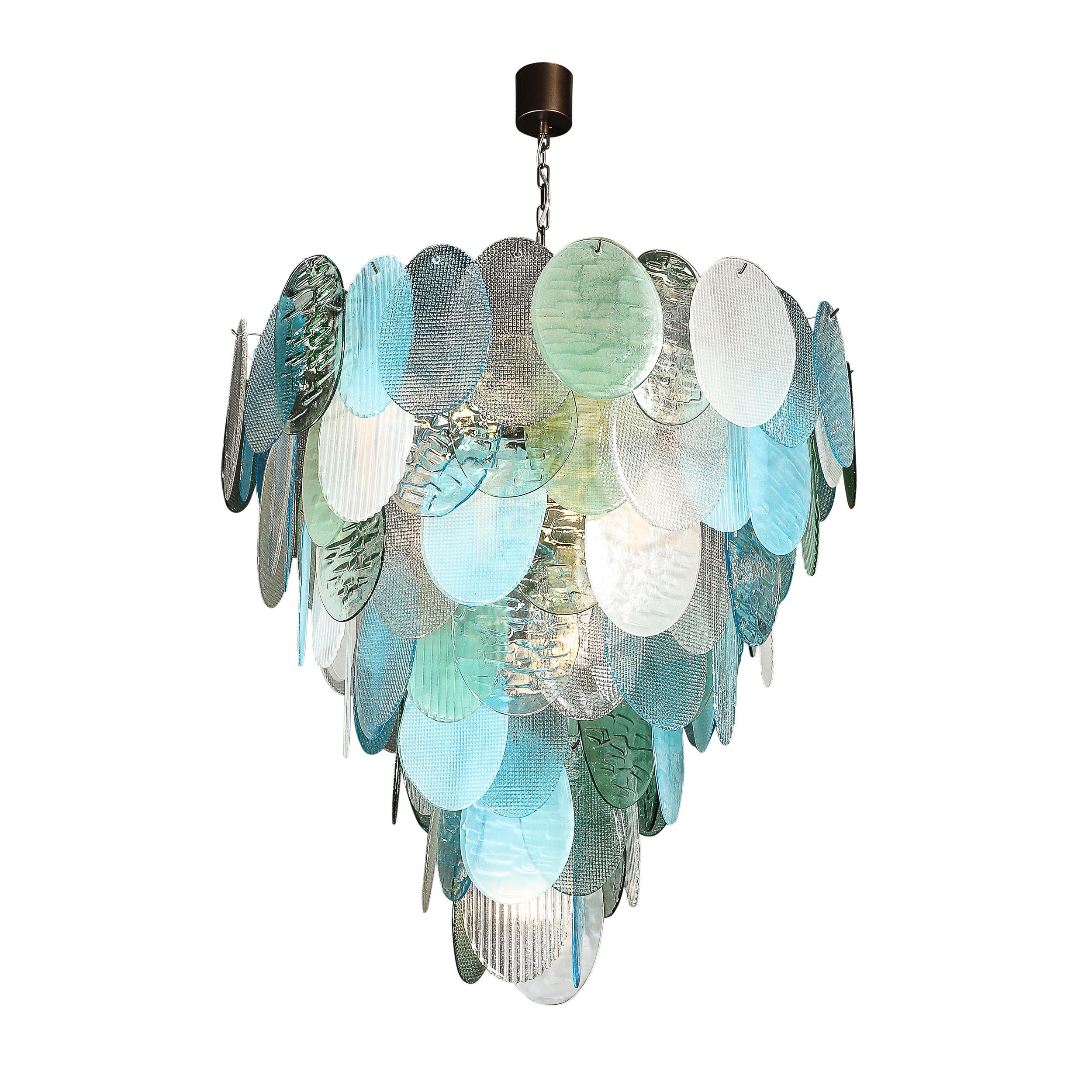 Moderne Lustre moderniste à 7 branches en forme de disque texturé en aigue-marine mélangée, soufflé à la main par Murano en vente