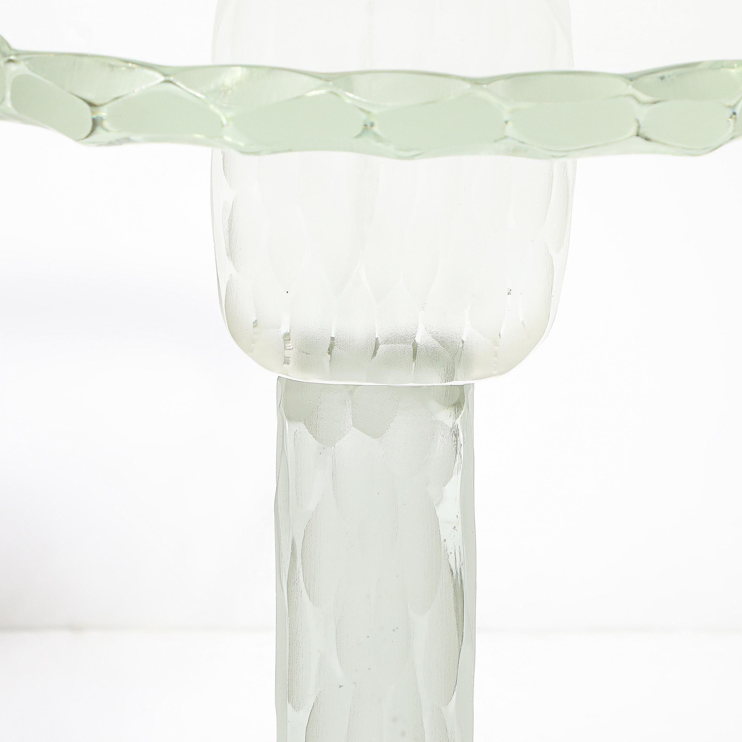 Modernistischer skulpturaler Beistelltisch aus mundgeblasenem Murano Battuto-Glas im Angebot 5