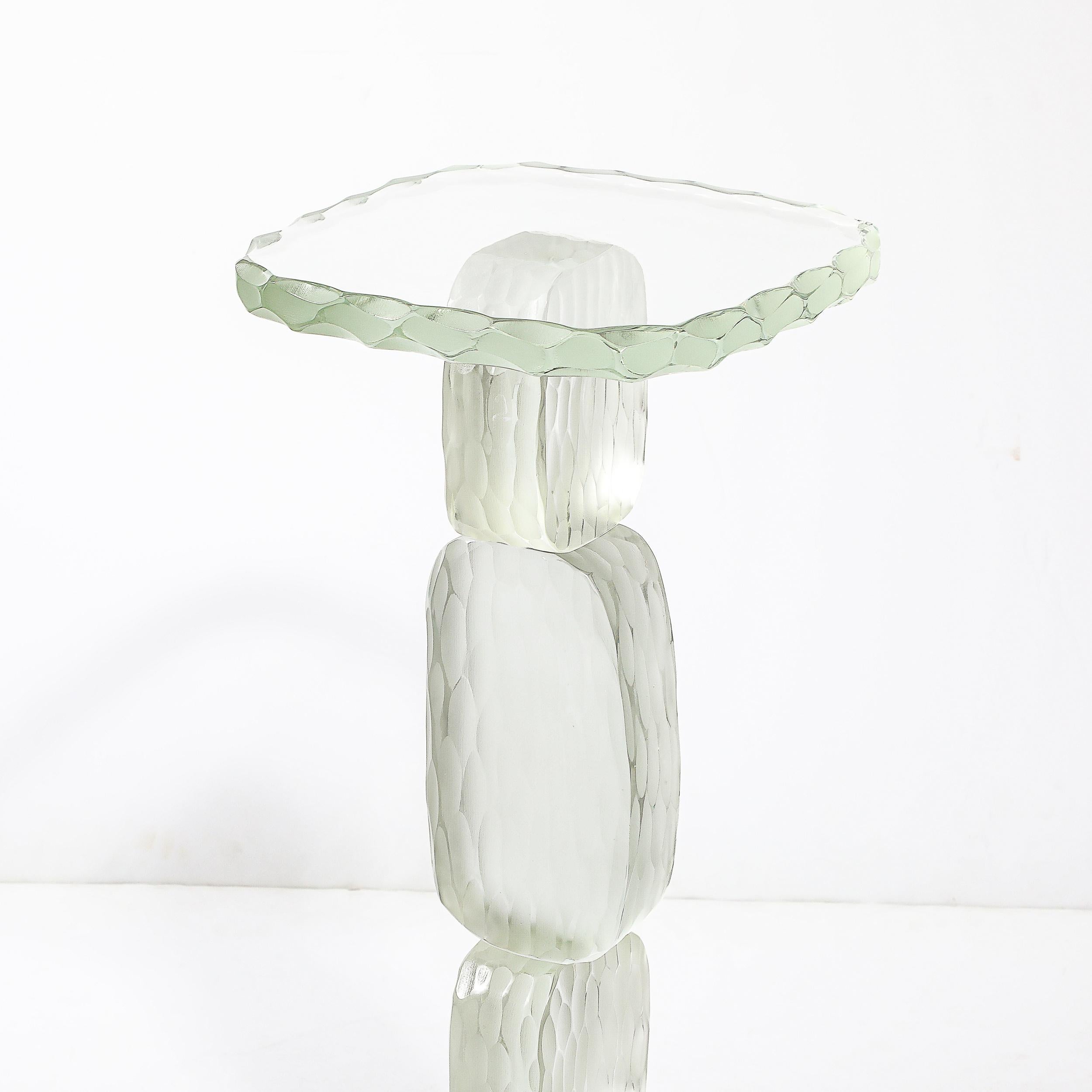 Modernistischer skulpturaler Beistelltisch aus mundgeblasenem Murano Battuto-Glas (Muranoglas) im Angebot