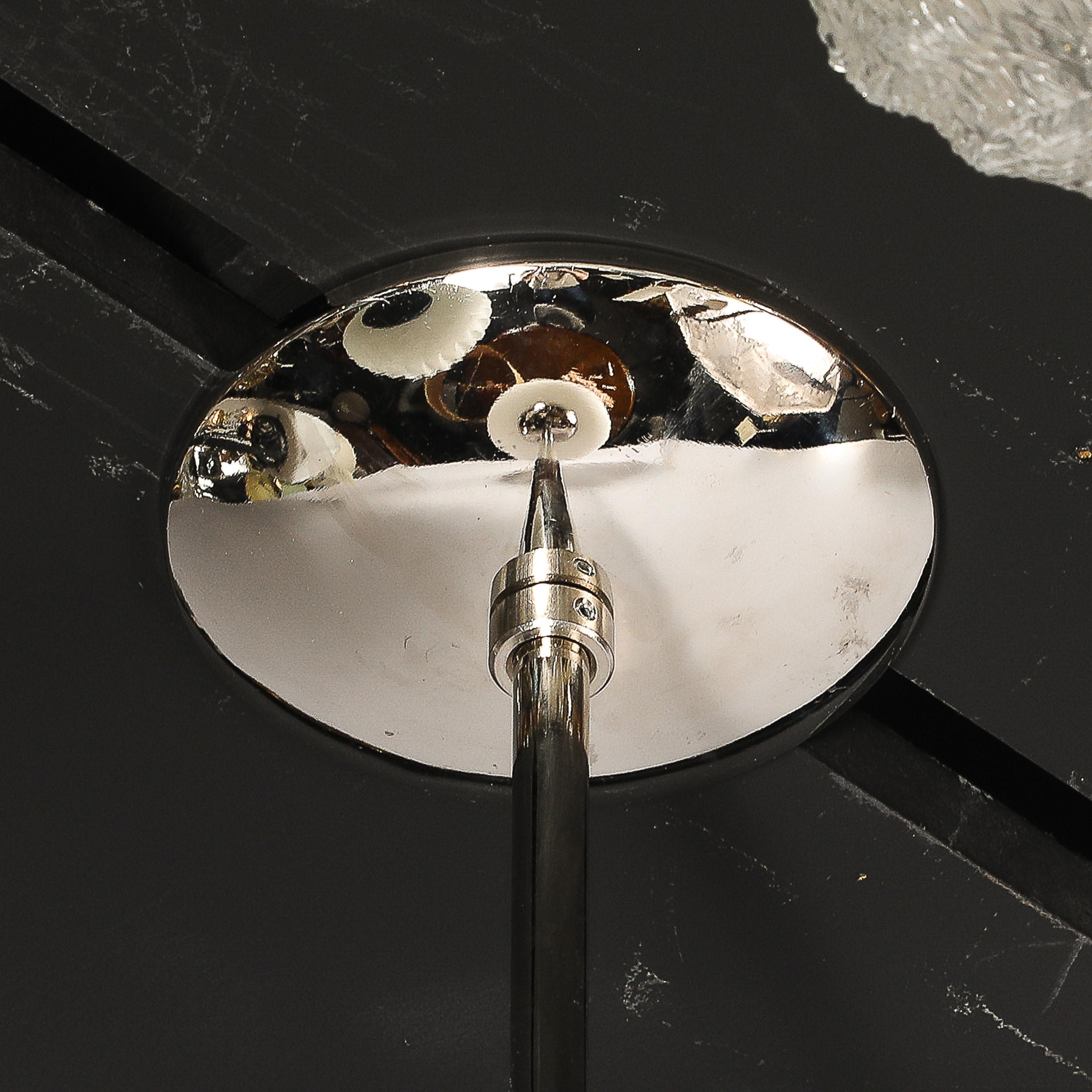 Lustre moderne à pendentifs en forme de globe givré, soufflé à la main à Murano, avec accessoires chromés en vente 3