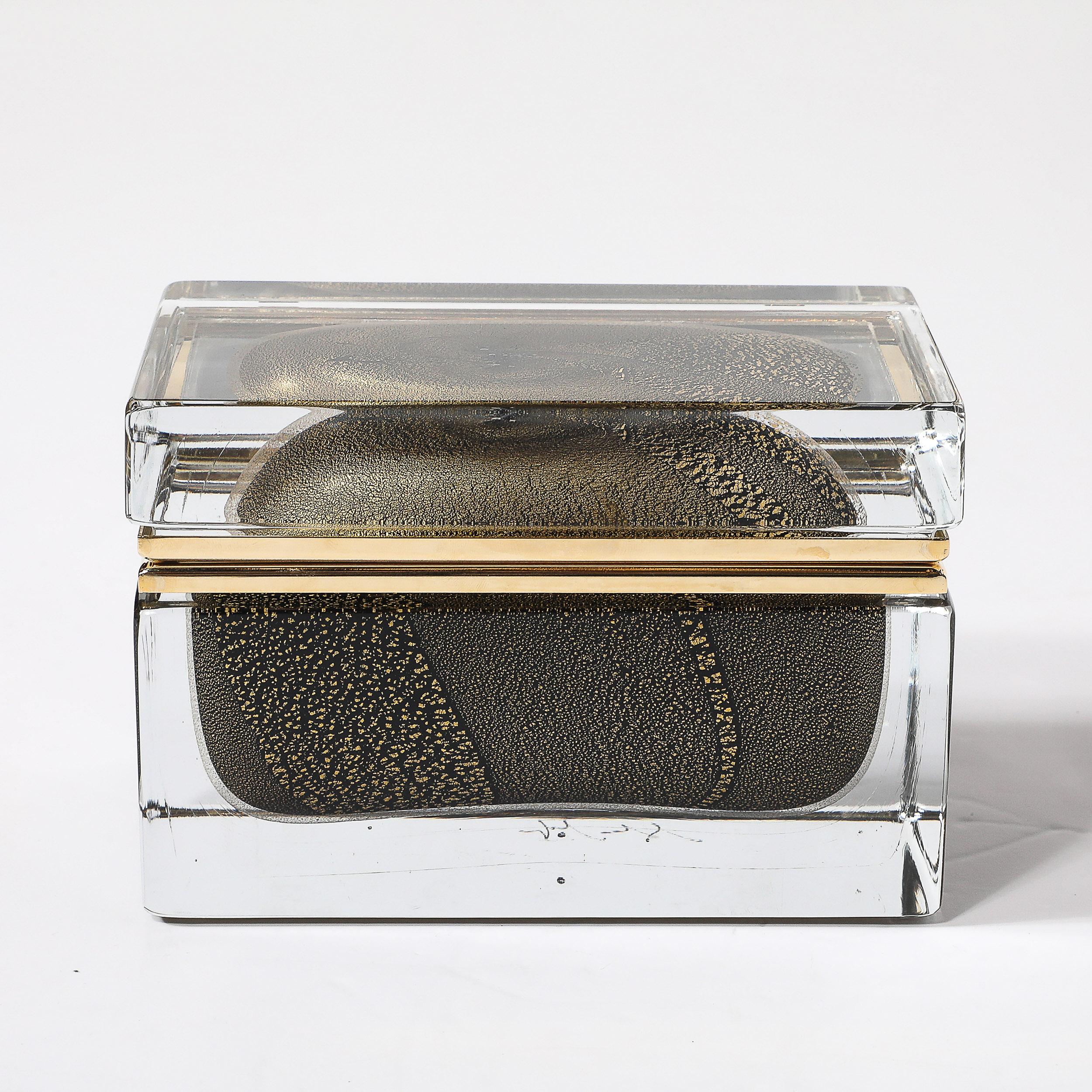 Boîte moderniste en verre de Murano soufflé à la main en noir avec mouchetures en or 24 carats et laiton en vente 3