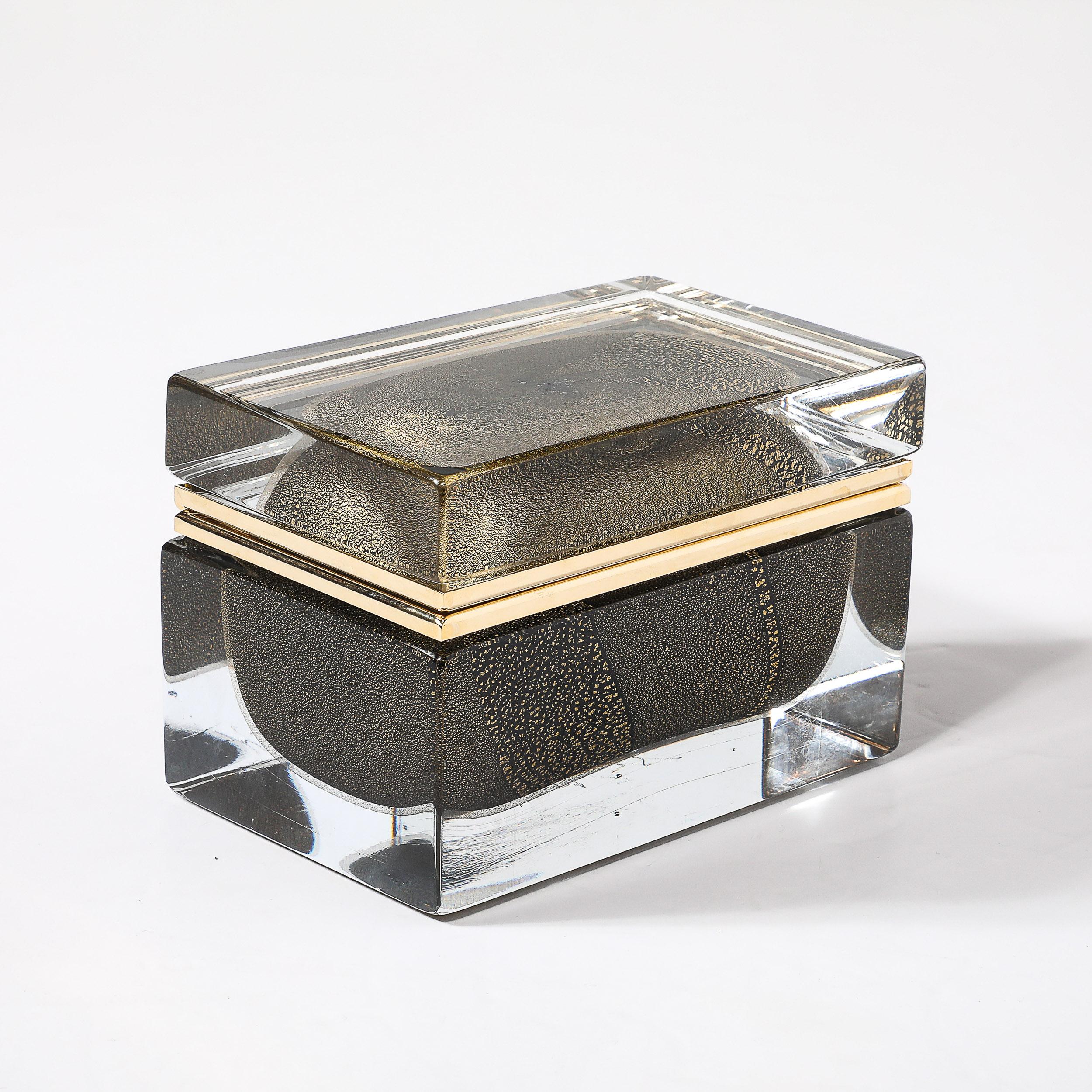 Boîte moderniste en verre de Murano soufflé à la main en noir avec mouchetures en or 24 carats et laiton en vente 4