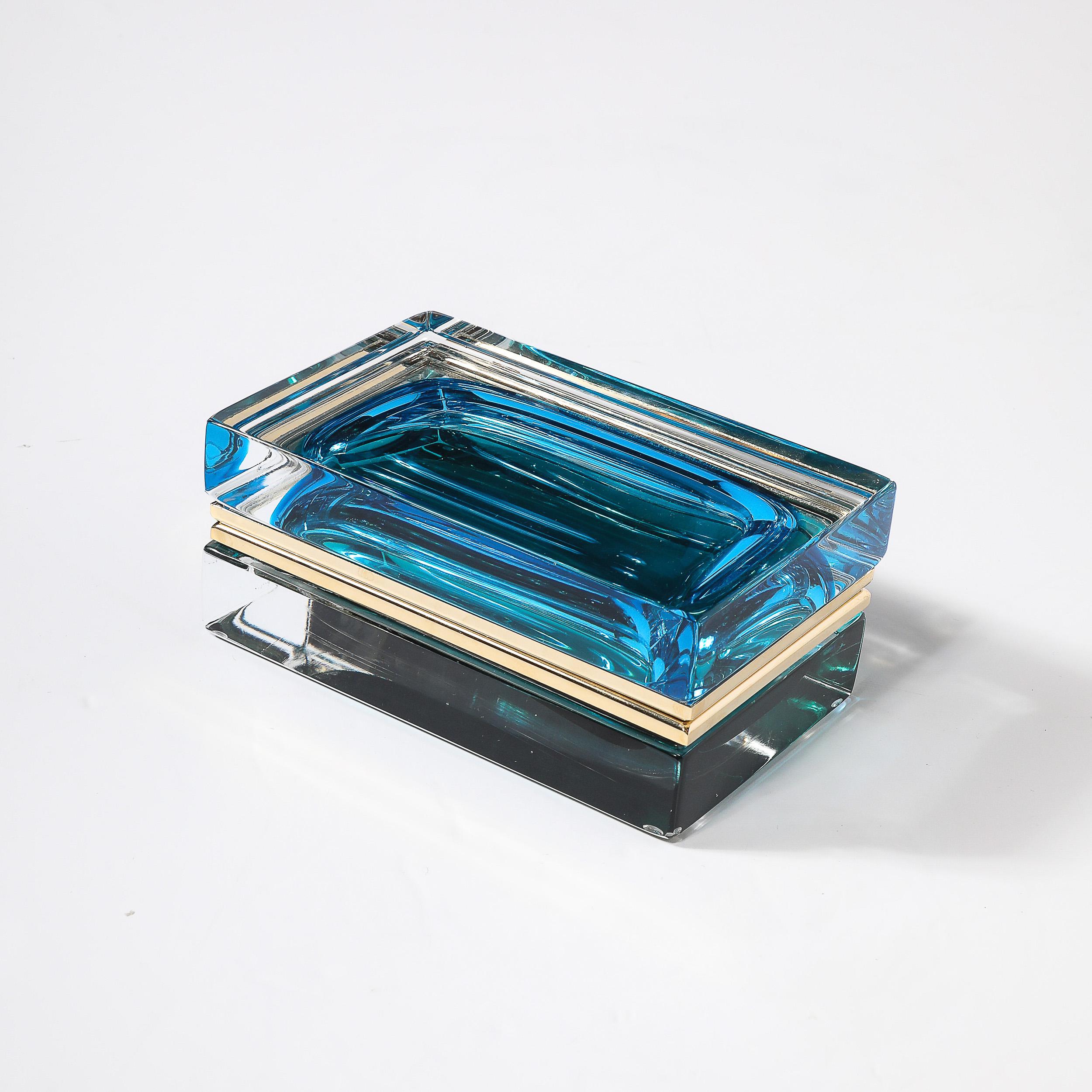 Scatola modernista in vetro di Murano soffiato a mano in Ultramarino e Ftalo con ottone lucido in vendita 4