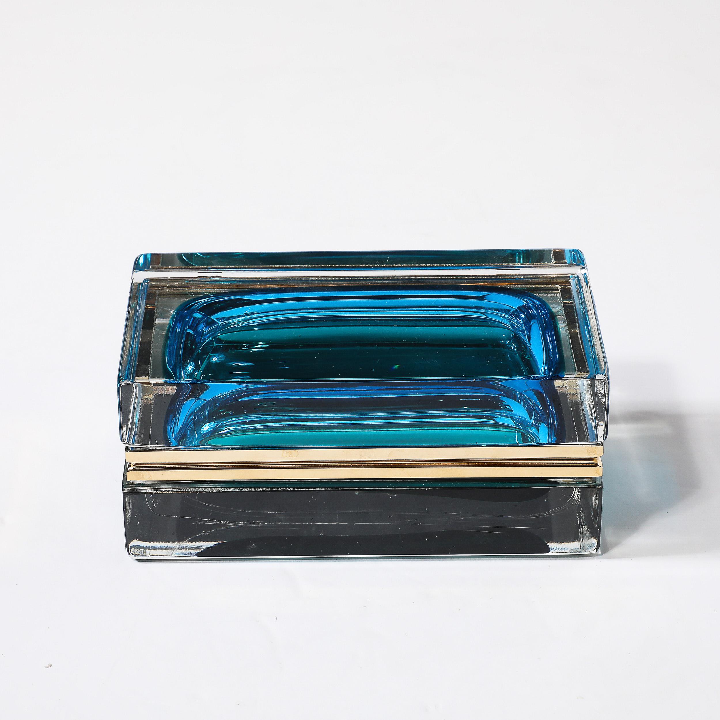 Scatola modernista in vetro di Murano soffiato a mano in Ultramarino e Ftalo con ottone lucido in vendita 5