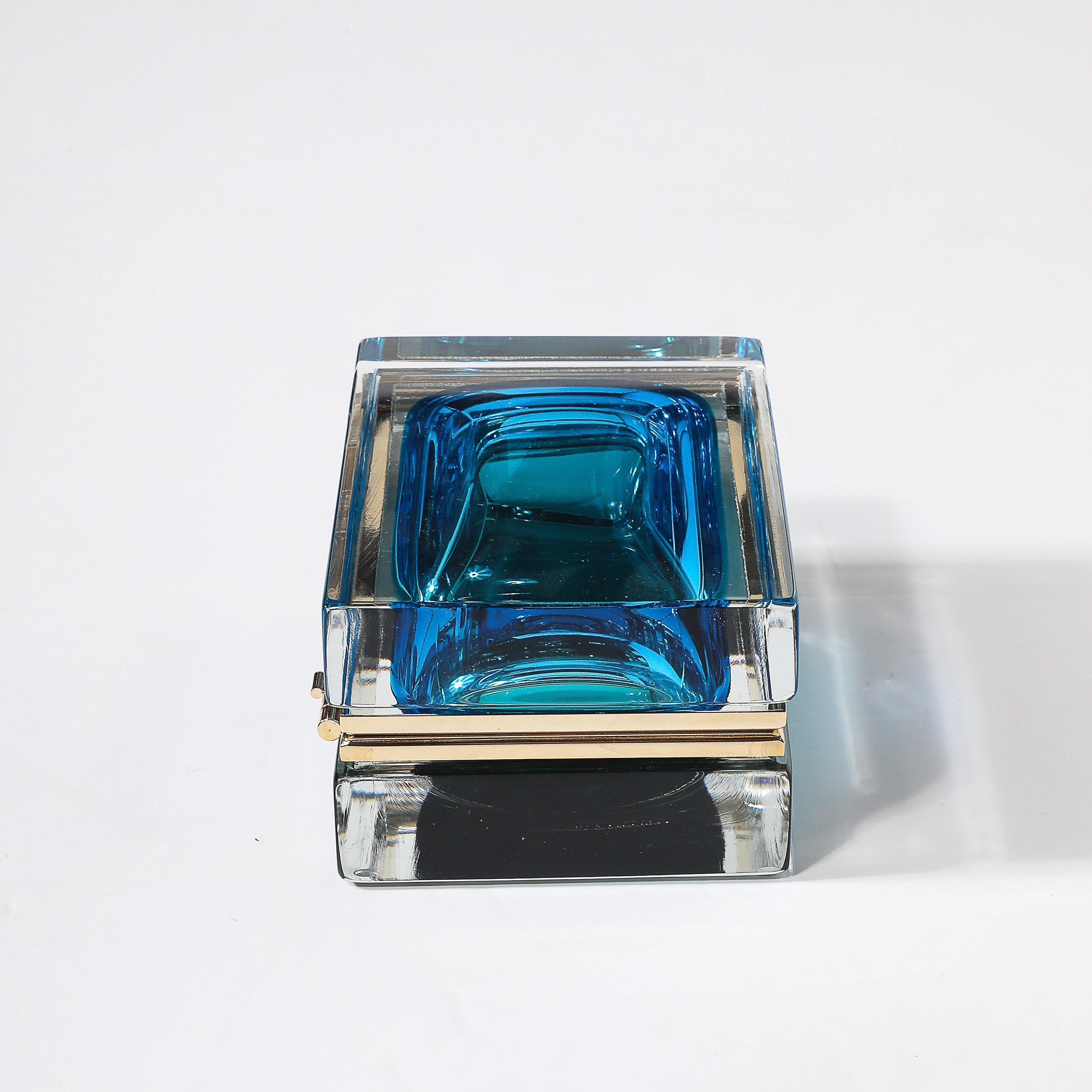 Ottone Scatola modernista in vetro di Murano soffiato a mano in Ultramarino e Ftalo con ottone lucido in vendita