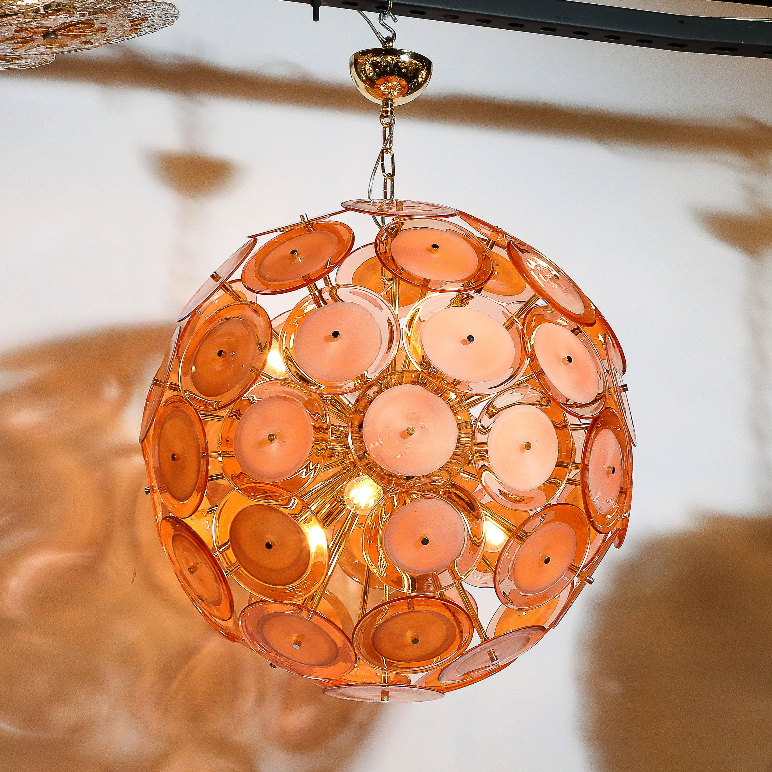 Européen Lustre moderniste à disques en verre de Murano soufflé à la main en abricot fumé en vente