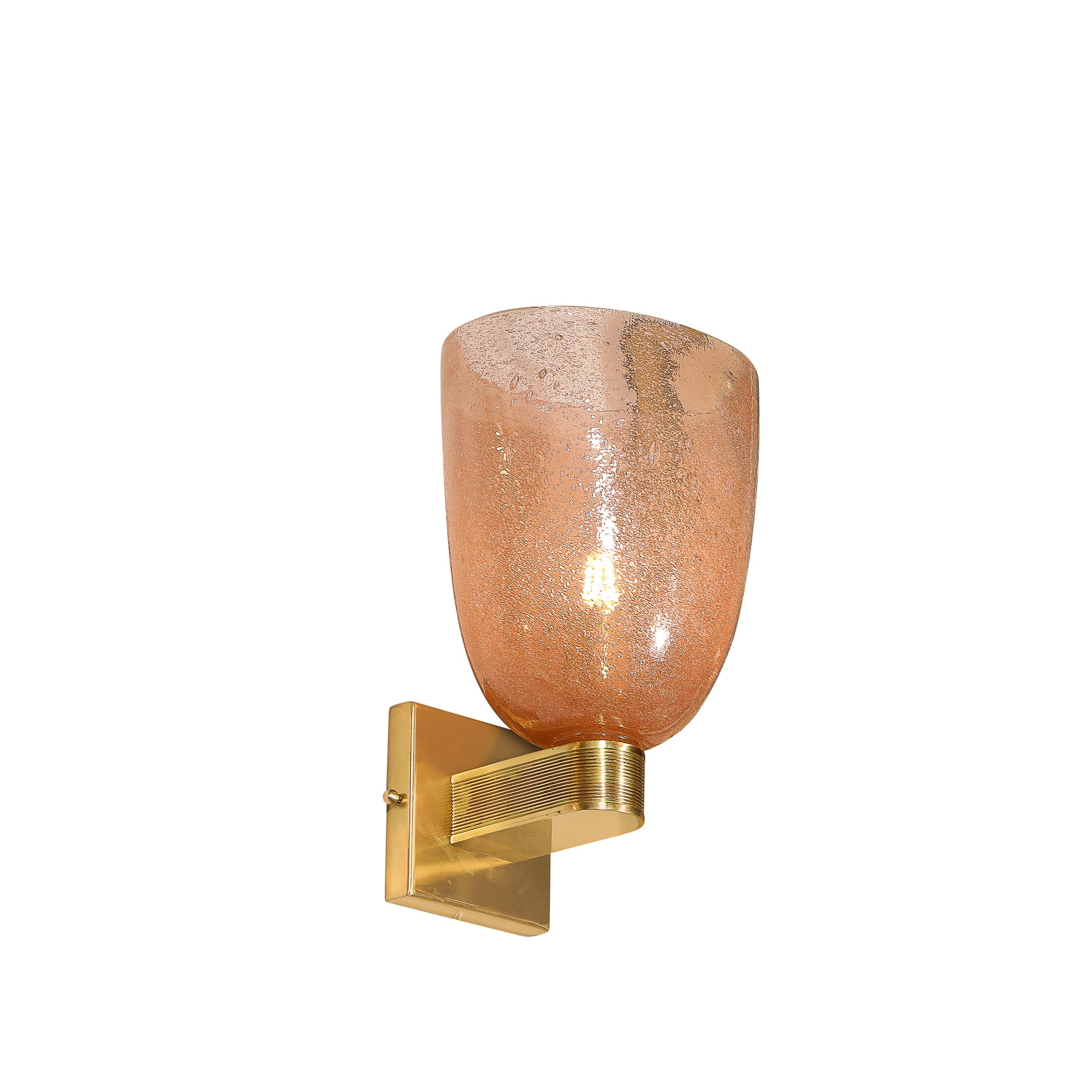 Modernistische Wandleuchter aus mundgeblasenem Murano-Glas Pulegoso in Rauchrosa und Messing (Moderne) im Angebot
