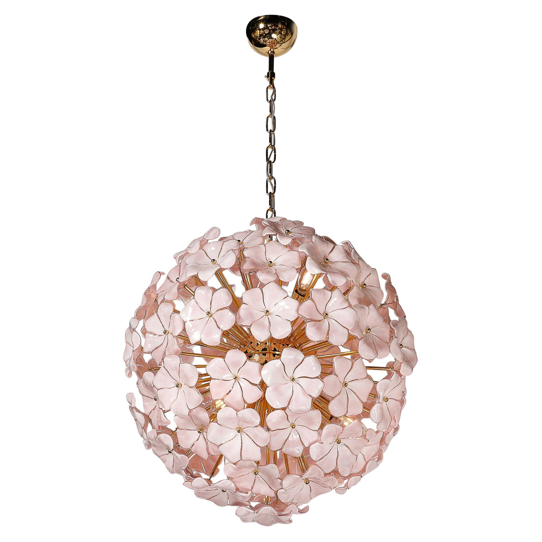 Lustre moderniste en verre de Murano soufflé à la main rose Sakura et accessoires en laiton en vente