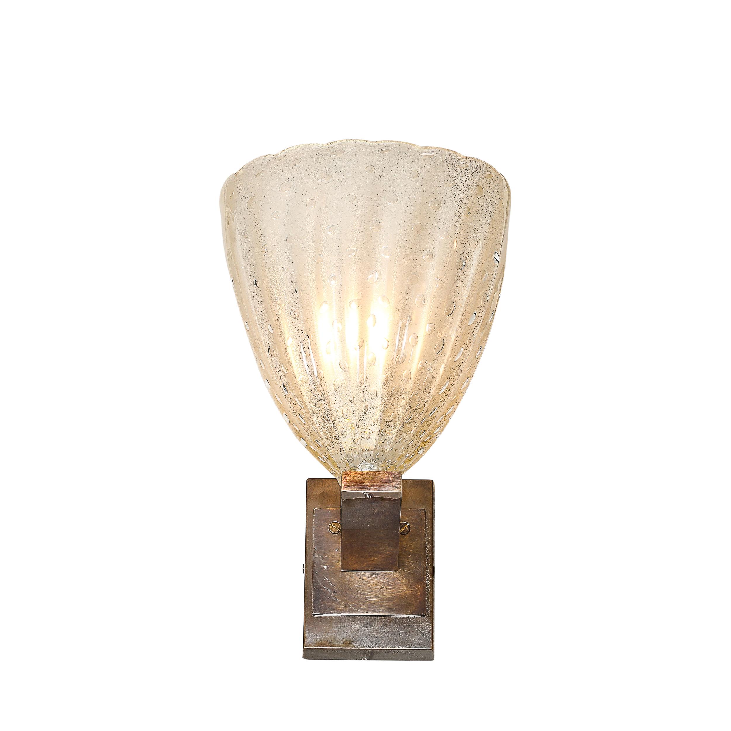 Italiano Modernist Hand-Blown Murano Glass Sconces in Opalene Glass with 24 Karat Gold in vendita