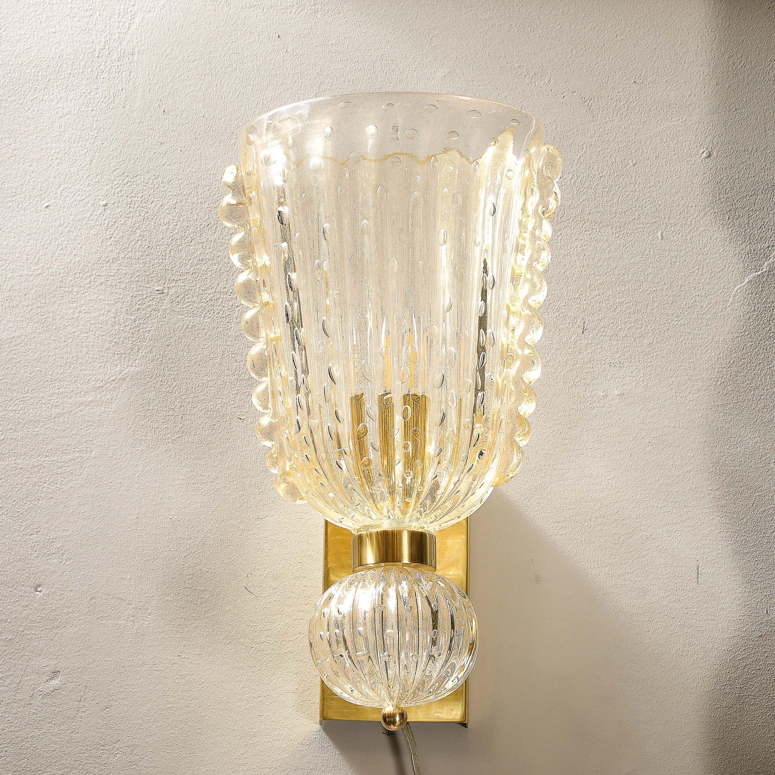 Appliques modernistes en verre de Murano soufflé à la main avec détails à volants et touches d'or 24 carats en vente 3