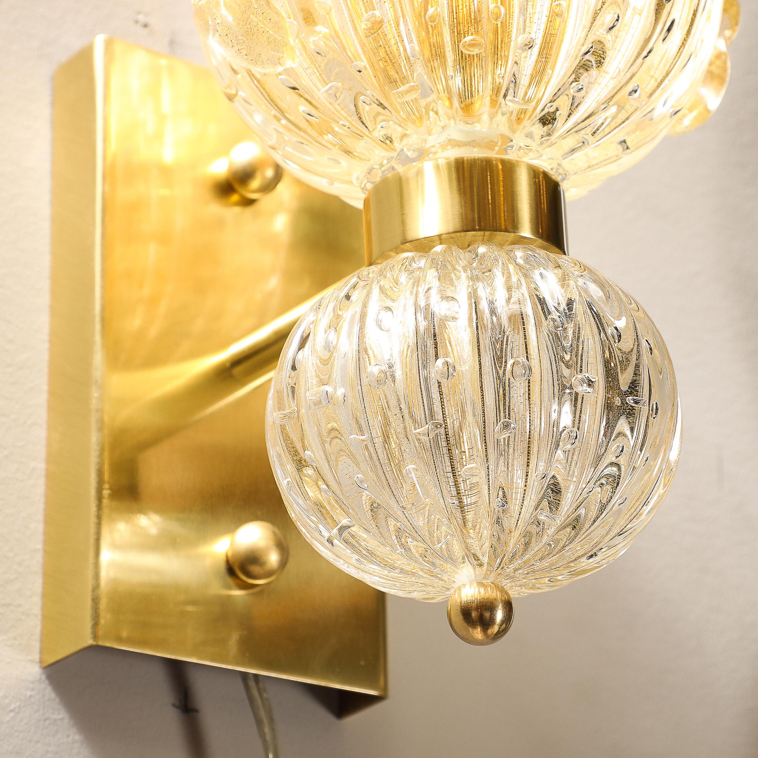 Or Appliques modernistes en verre de Murano soufflé à la main avec détails à volants et touches d'or 24 carats en vente
