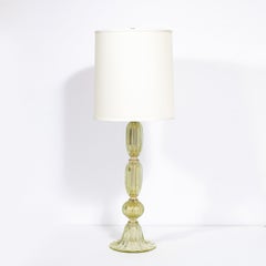 Modernistische Tischlampe aus mundgeblasenem Murano-Glas in Peridot mit 24 Karat Goldflecken
