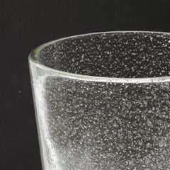 Modernistische Vase aus mundgeblasenem Murano-Glas mit Flecken aus 24 Karat Weißgold