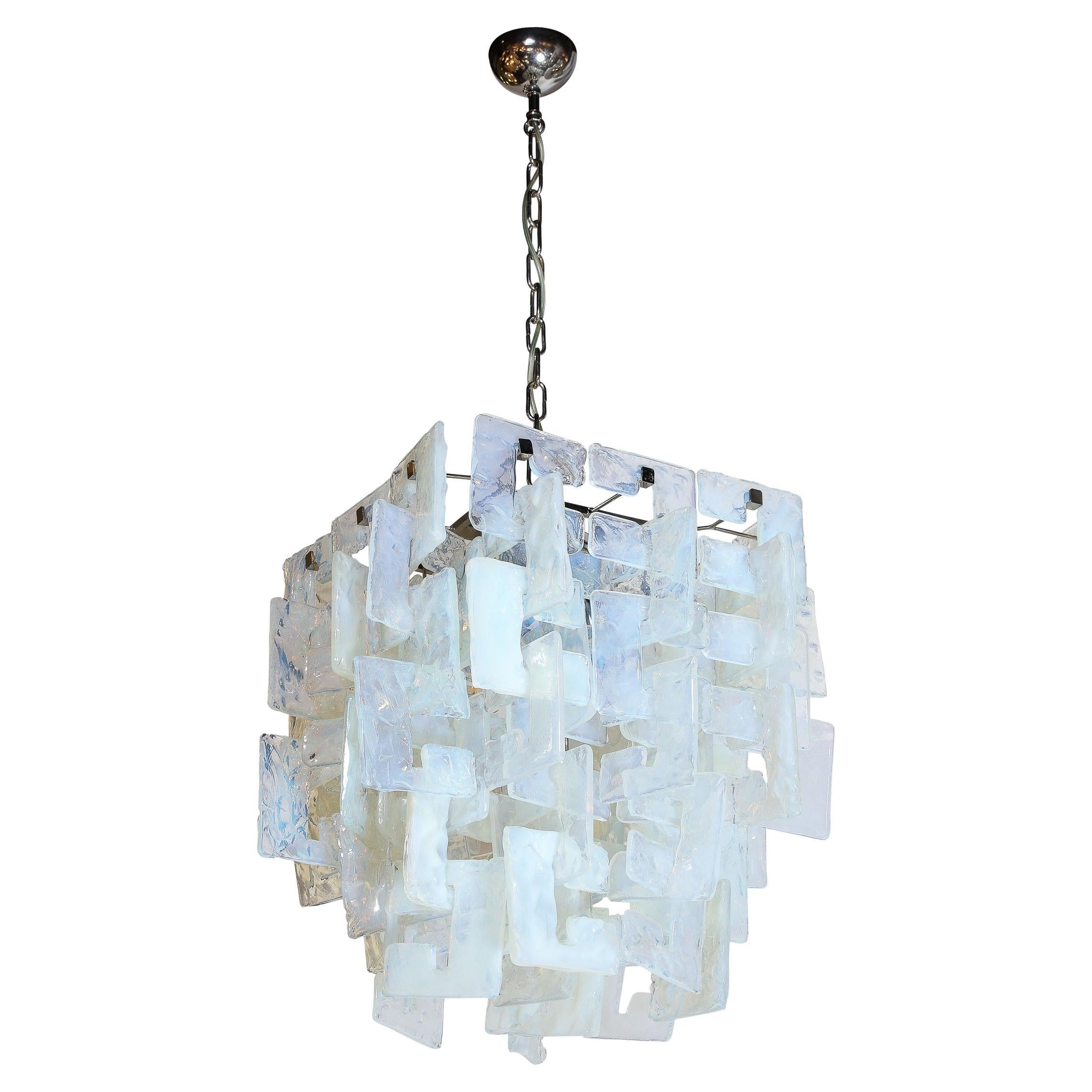 Lampadario modernista in vetro di Murano soffiato a mano e opalescente ad incastro